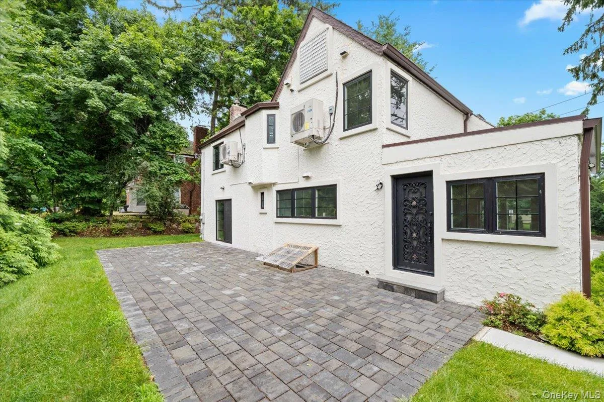 115 Old Mill Road, North Hempstead, NY, 3 Bedrooms Bedrooms, 7 Rooms Rooms,1 BathroomBathrooms,Residential,For Rent,Old Mill,0,1021353 115 Old Mill Road, North Hempstead, NY, 3 Bedrooms Bedrooms, 7 Rooms Rooms,1 BathroomBathrooms,Residential,For Rent,Old Mill,0,1021353