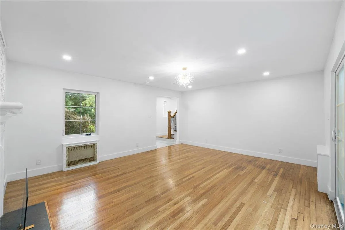115 Old Mill Road, North Hempstead, NY, 3 Bedrooms Bedrooms, 7 Rooms Rooms,1 BathroomBathrooms,Residential,For Rent,Old Mill,0,1021353 115 Old Mill Road, North Hempstead, NY, 3 Bedrooms Bedrooms, 7 Rooms Rooms,1 BathroomBathrooms,Residential,For Rent,Old Mill,0,1021353