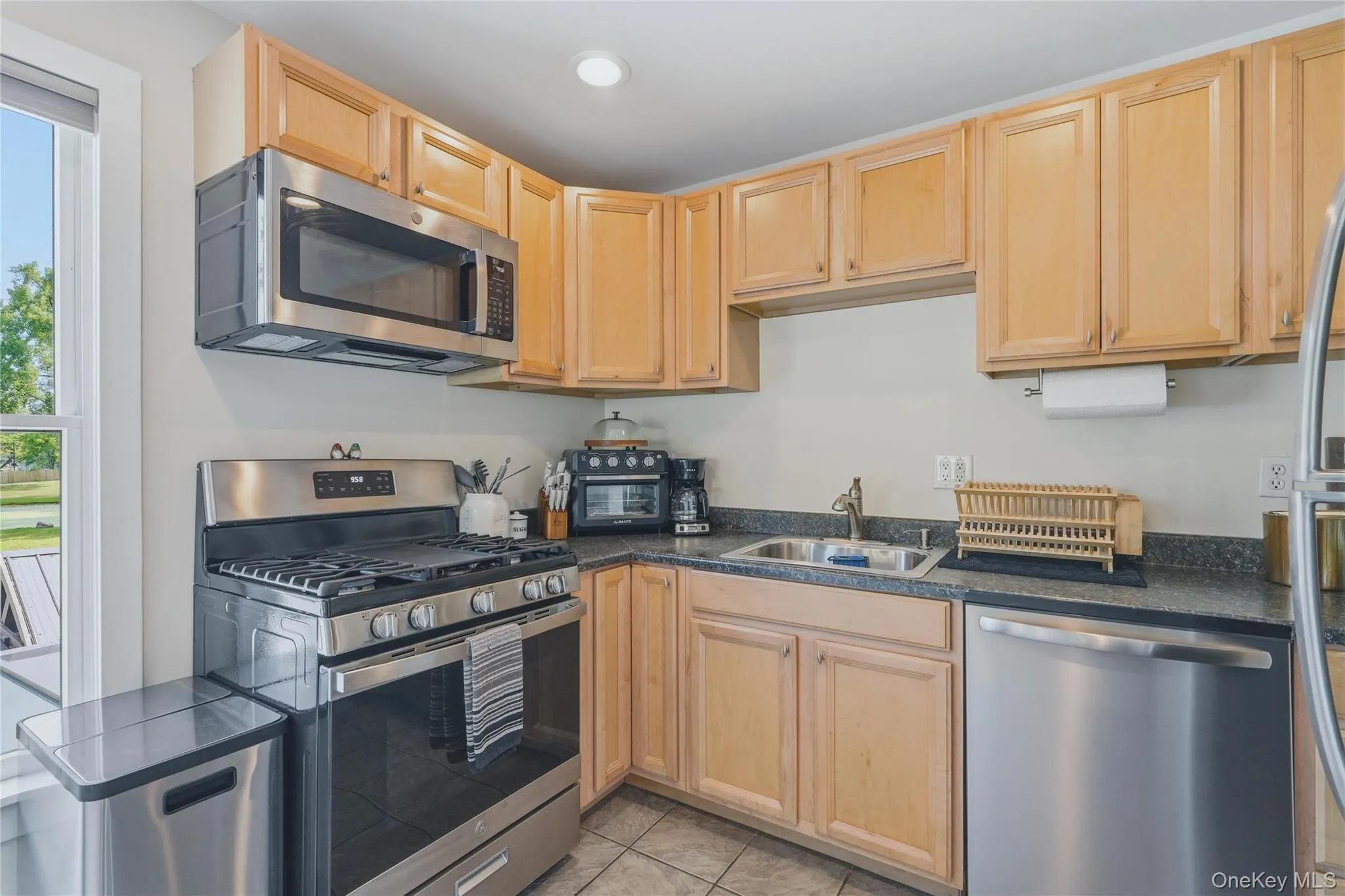 28 Railroad Avenue, Saugerties, NY, 3 Bedrooms Bedrooms, 12 Rooms Rooms,3 BathroomsBathrooms,Residential,For Rent,Railroad,0,1021359 28 Railroad Avenue, Saugerties, NY, 3 Bedrooms Bedrooms, 12 Rooms Rooms,3 BathroomsBathrooms,Residential,For Rent,Railroad,0,1021359