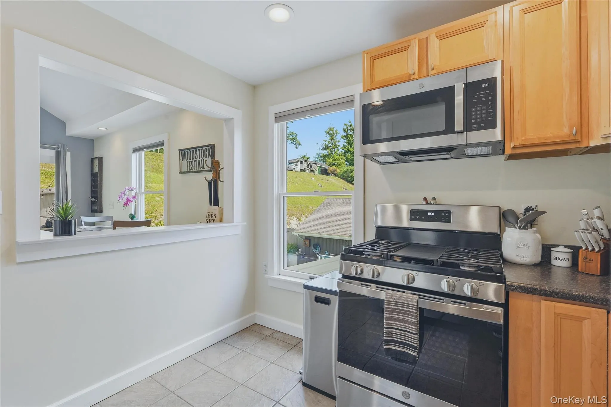 28 Railroad Avenue, Saugerties, NY, 3 Bedrooms Bedrooms, 12 Rooms Rooms,3 BathroomsBathrooms,Residential,For Rent,Railroad,0,1021359 28 Railroad Avenue, Saugerties, NY, 3 Bedrooms Bedrooms, 12 Rooms Rooms,3 BathroomsBathrooms,Residential,For Rent,Railroad,0,1021359