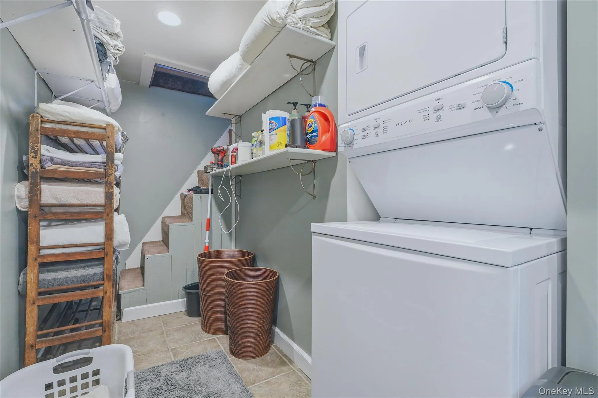 28 Railroad Avenue, Saugerties, NY, 3 Bedrooms Bedrooms, 12 Rooms Rooms,3 BathroomsBathrooms,Residential,For Rent,Railroad,0,1021359 28 Railroad Avenue, Saugerties, NY, 3 Bedrooms Bedrooms, 12 Rooms Rooms,3 BathroomsBathrooms,Residential,For Rent,Railroad,0,1021359