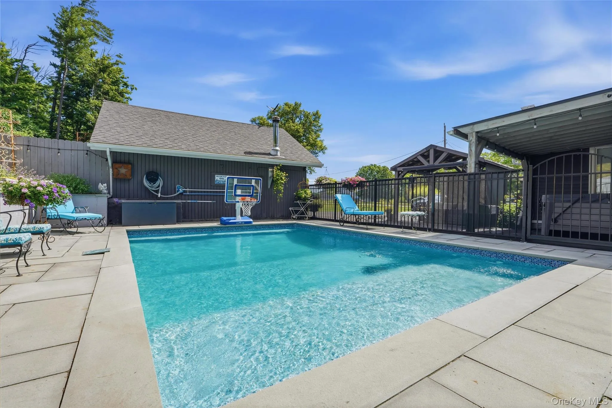 28 Railroad Avenue, Saugerties, NY, 3 Bedrooms Bedrooms, 12 Rooms Rooms,3 BathroomsBathrooms,Residential,For Rent,Railroad,0,1021359 28 Railroad Avenue, Saugerties, NY, 3 Bedrooms Bedrooms, 12 Rooms Rooms,3 BathroomsBathrooms,Residential,For Rent,Railroad,0,1021359
