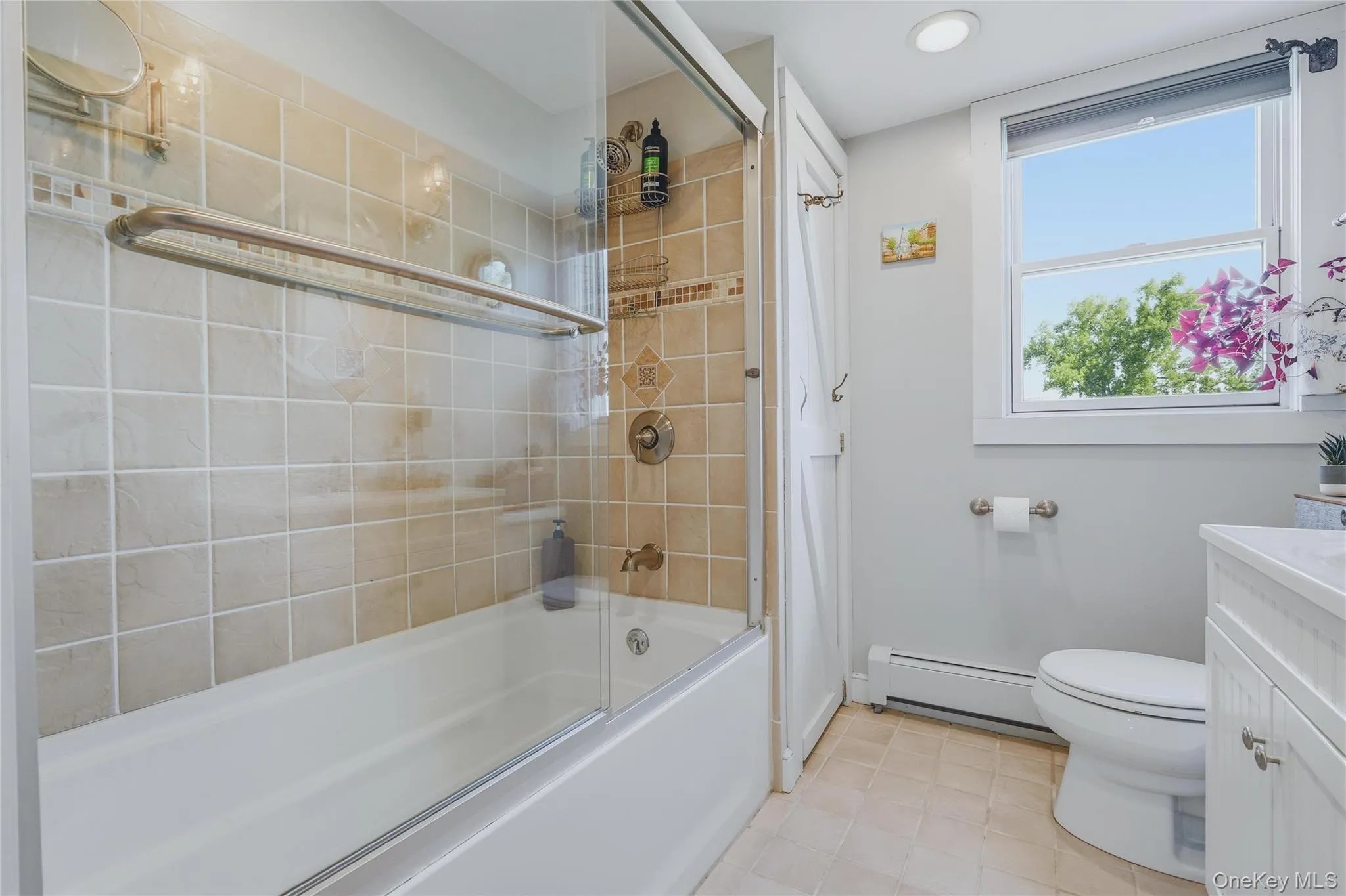 28 Railroad Avenue, Saugerties, NY, 3 Bedrooms Bedrooms, 12 Rooms Rooms,3 BathroomsBathrooms,Residential,For Rent,Railroad,0,1021359 28 Railroad Avenue, Saugerties, NY, 3 Bedrooms Bedrooms, 12 Rooms Rooms,3 BathroomsBathrooms,Residential,For Rent,Railroad,0,1021359
