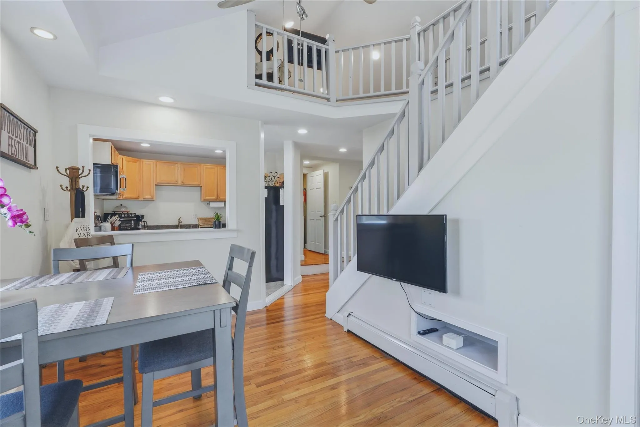 28 Railroad Avenue, Saugerties, NY, 3 Bedrooms Bedrooms, 12 Rooms Rooms,3 BathroomsBathrooms,Residential,For Rent,Railroad,0,1021359 28 Railroad Avenue, Saugerties, NY, 3 Bedrooms Bedrooms, 12 Rooms Rooms,3 BathroomsBathrooms,Residential,For Rent,Railroad,0,1021359