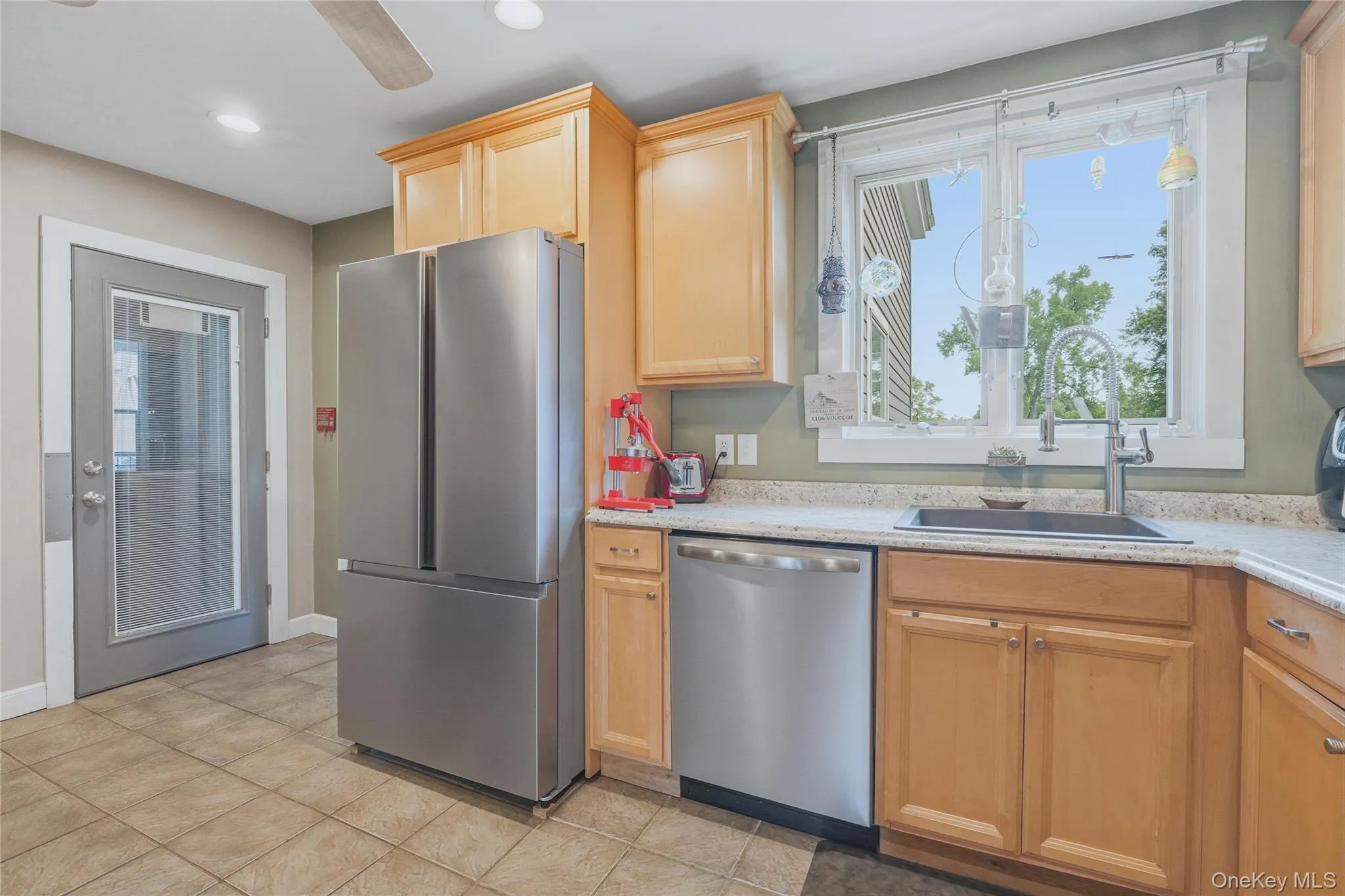 28 Railroad Avenue, Saugerties, NY, 3 Bedrooms Bedrooms, 12 Rooms Rooms,3 BathroomsBathrooms,Residential,For Rent,Railroad,0,1021359 28 Railroad Avenue, Saugerties, NY, 3 Bedrooms Bedrooms, 12 Rooms Rooms,3 BathroomsBathrooms,Residential,For Rent,Railroad,0,1021359