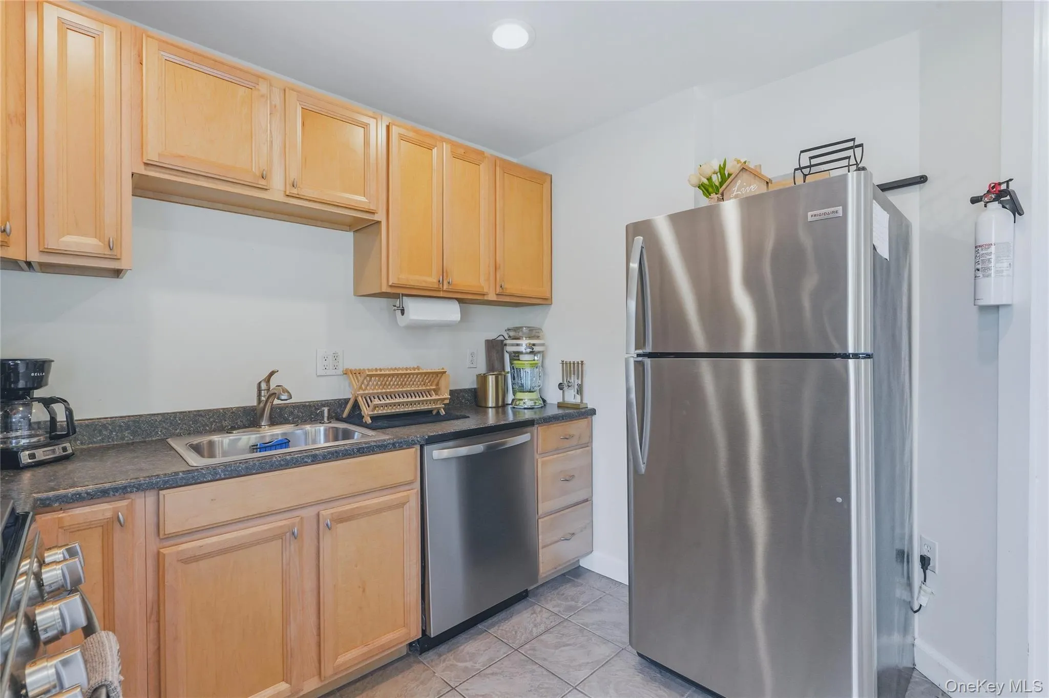28 Railroad Avenue, Saugerties, NY, 3 Bedrooms Bedrooms, 12 Rooms Rooms,3 BathroomsBathrooms,Residential,For Rent,Railroad,0,1021359 28 Railroad Avenue, Saugerties, NY, 3 Bedrooms Bedrooms, 12 Rooms Rooms,3 BathroomsBathrooms,Residential,For Rent,Railroad,0,1021359