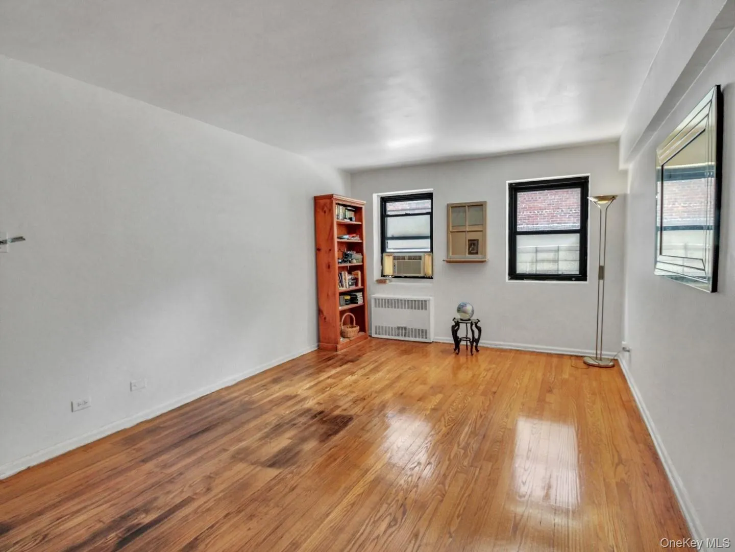 118-60 Metropolitan Avenue, New York, NY, 1 Bedroom Bedrooms, 4 Rooms Rooms,1 BathroomBathrooms,Residential,For Rent,Metropolitan,0,1021361 118-60 Metropolitan Avenue, New York, NY, 1 Bedroom Bedrooms, 4 Rooms Rooms,1 BathroomBathrooms,Residential,For Rent,Metropolitan,0,1021361