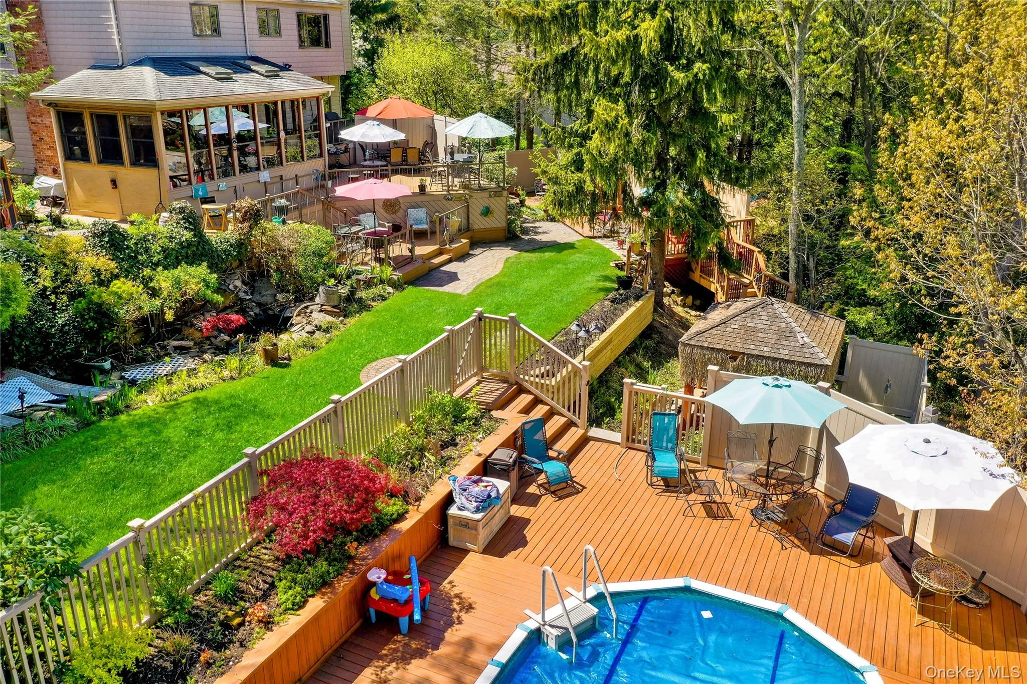 9 Ernest Court, Smithtown, NY, 4 Bedrooms Bedrooms, 9 Rooms Rooms,2 BathroomsBathrooms,Residential,For Rent,Ernest,0,1021368 9 Ernest Court, Smithtown, NY, 4 Bedrooms Bedrooms, 9 Rooms Rooms,2 BathroomsBathrooms,Residential,For Rent,Ernest,0,1021368