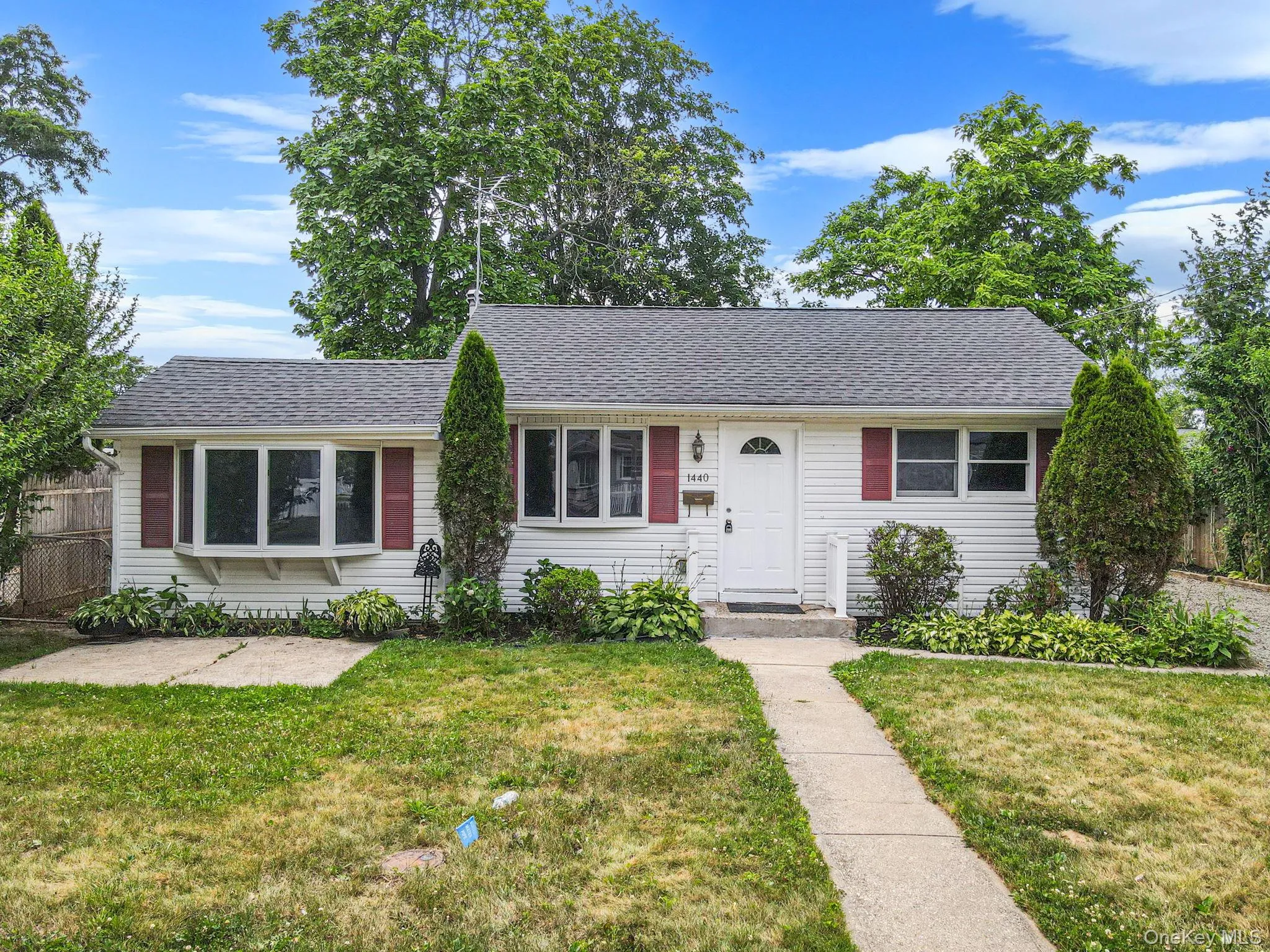1440 Lombardy Boulevard, Islip, NY, 4 Bedrooms Bedrooms, 7 Rooms Rooms,1 BathroomBathrooms,Residential,For Rent,Lombardy,0,1021372 1440 Lombardy Boulevard, Islip, NY, 4 Bedrooms Bedrooms, 7 Rooms Rooms,1 BathroomBathrooms,Residential,For Rent,Lombardy,0,1021372