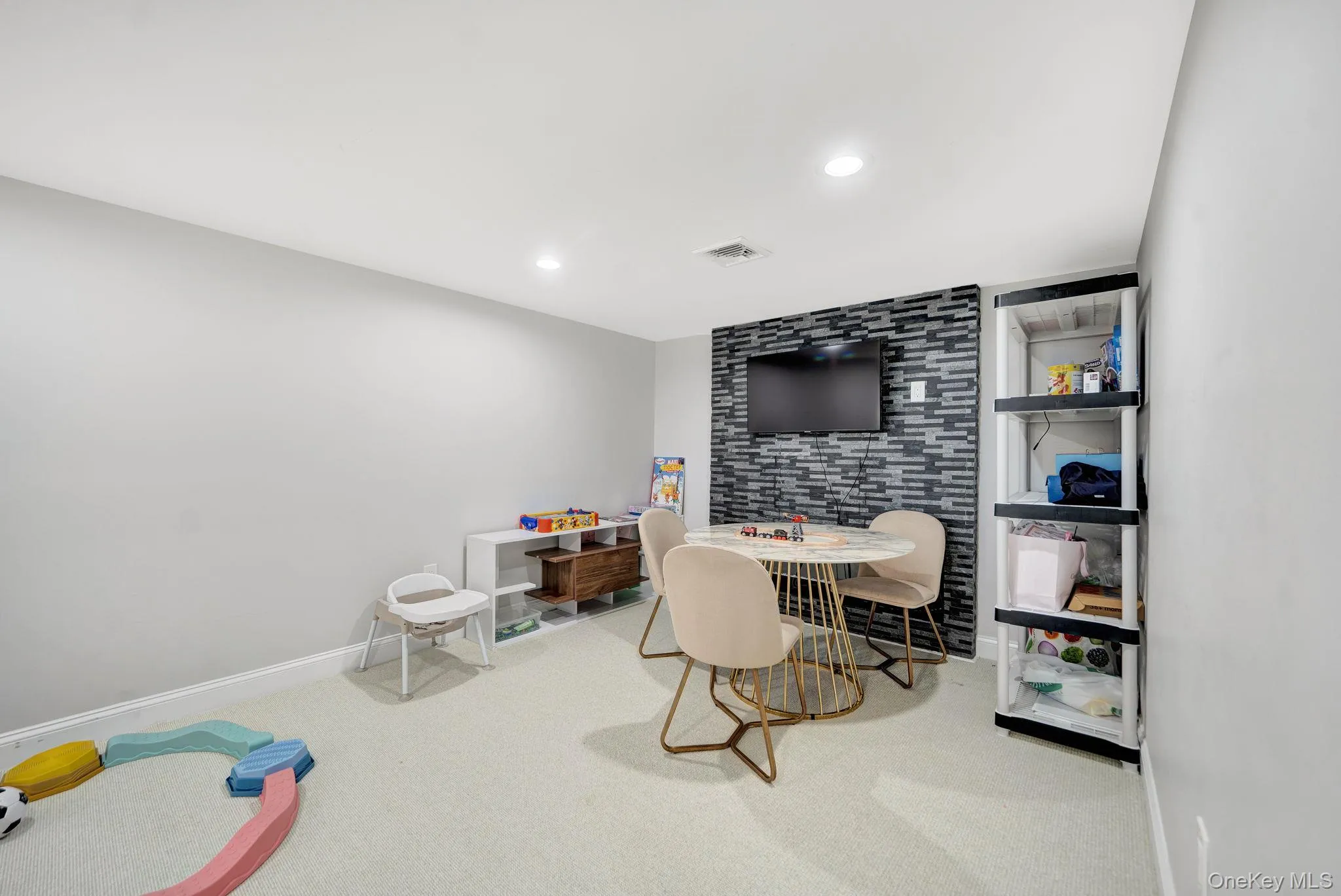 2245 Plum Tree Road, Hempstead, NY, 5 Bedrooms Bedrooms, 10 Rooms Rooms,3 BathroomsBathrooms,Residential Lease,For Rent,Plum Tree,0,1021378 2245 Plum Tree Road, Hempstead, NY, 5 Bedrooms Bedrooms, 10 Rooms Rooms,3 BathroomsBathrooms,Residential Lease,For Rent,Plum Tree,0,1021378