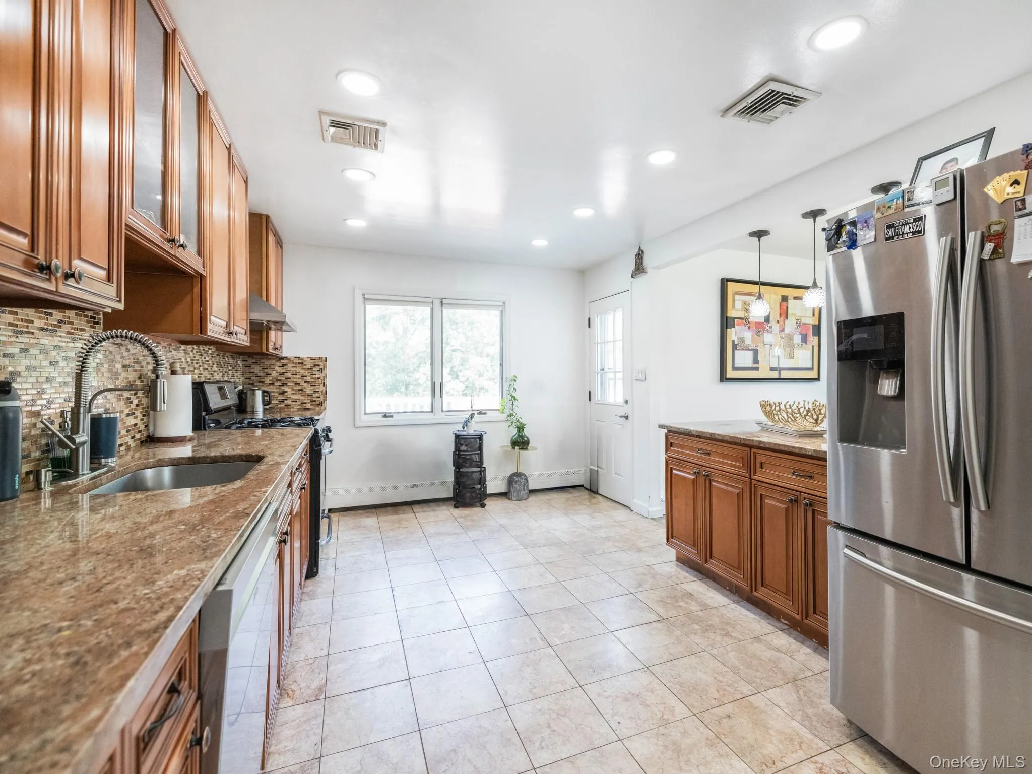 40 Peppermint Road, Huntington, NY, 4 Bedrooms Bedrooms, 12 Rooms Rooms,3 BathroomsBathrooms,Residential,For Rent,Peppermint,0,1021379 40 Peppermint Road, Huntington, NY, 4 Bedrooms Bedrooms, 12 Rooms Rooms,3 BathroomsBathrooms,Residential,For Rent,Peppermint,0,1021379