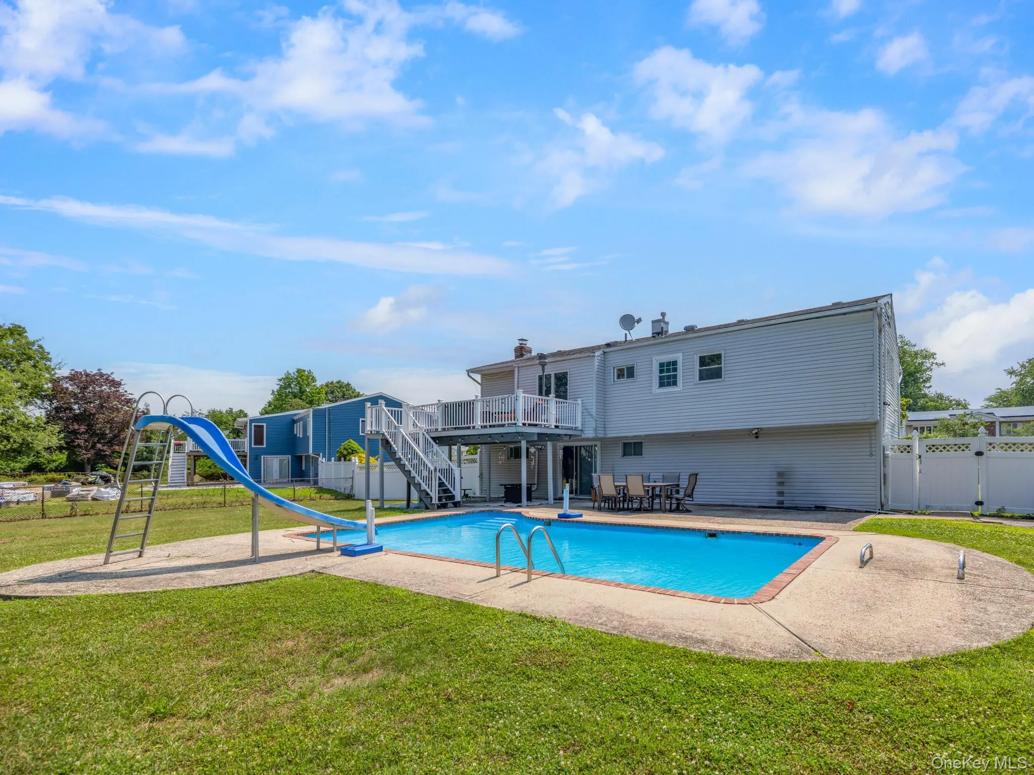40 Peppermint Road, Huntington, NY, 4 Bedrooms Bedrooms, 12 Rooms Rooms,3 BathroomsBathrooms,Residential,For Rent,Peppermint,0,1021379 40 Peppermint Road, Huntington, NY, 4 Bedrooms Bedrooms, 12 Rooms Rooms,3 BathroomsBathrooms,Residential,For Rent,Peppermint,0,1021379