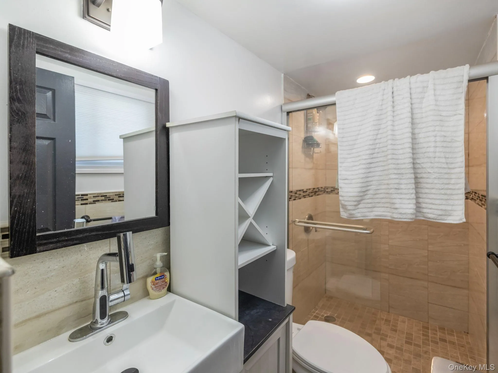 40 Peppermint Road, Huntington, NY, 4 Bedrooms Bedrooms, 12 Rooms Rooms,3 BathroomsBathrooms,Residential,For Rent,Peppermint,0,1021379 40 Peppermint Road, Huntington, NY, 4 Bedrooms Bedrooms, 12 Rooms Rooms,3 BathroomsBathrooms,Residential,For Rent,Peppermint,0,1021379