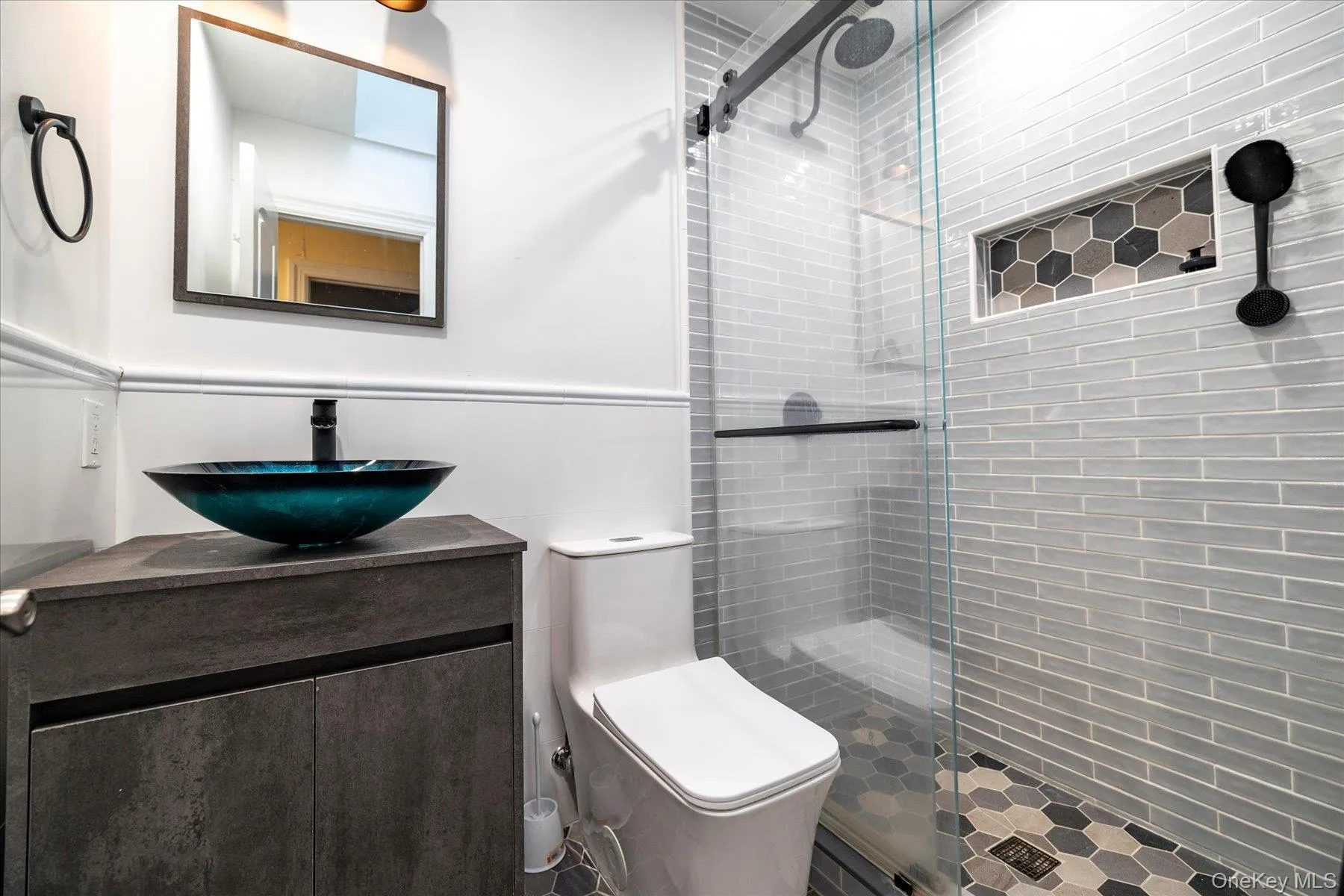 2618 Mount Avenue, Hempstead, NY, 4 Bedrooms Bedrooms, 7 Rooms Rooms,3 BathroomsBathrooms,Residential,For Rent,Mount,0,1021384 2618 Mount Avenue, Hempstead, NY, 4 Bedrooms Bedrooms, 7 Rooms Rooms,3 BathroomsBathrooms,Residential,For Rent,Mount,0,1021384