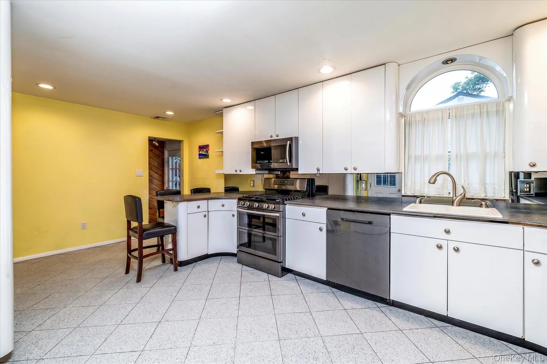 2618 Mount Avenue, Hempstead, NY, 4 Bedrooms Bedrooms, 7 Rooms Rooms,3 BathroomsBathrooms,Residential,For Rent,Mount,0,1021384 2618 Mount Avenue, Hempstead, NY, 4 Bedrooms Bedrooms, 7 Rooms Rooms,3 BathroomsBathrooms,Residential,For Rent,Mount,0,1021384