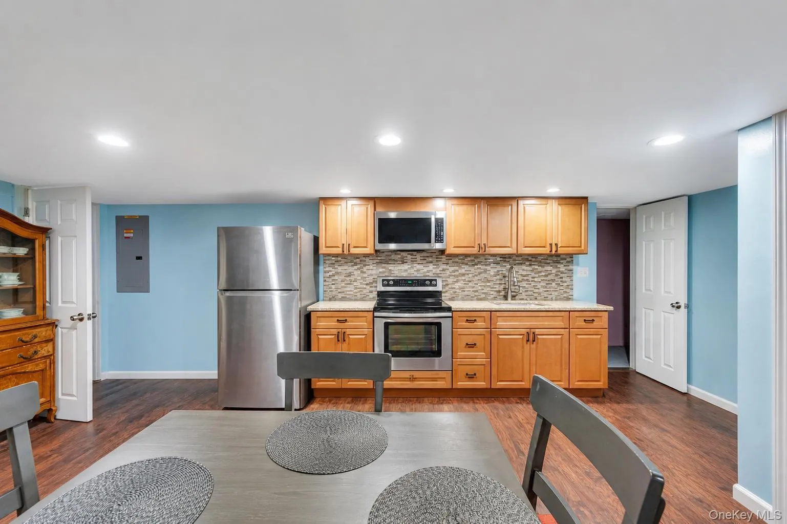 186 4th Street, Babylon, NY, 4 Bedrooms Bedrooms, 7 Rooms Rooms,3 BathroomsBathrooms,Residential,For Rent,4th,0,1021386 186 4th Street, Babylon, NY, 4 Bedrooms Bedrooms, 7 Rooms Rooms,3 BathroomsBathrooms,Residential,For Rent,4th,0,1021386