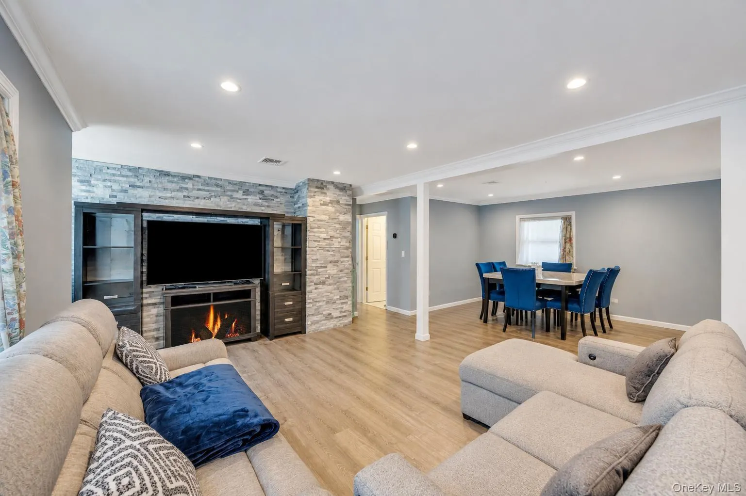 186 4th Street, Babylon, NY, 4 Bedrooms Bedrooms, 7 Rooms Rooms,3 BathroomsBathrooms,Residential,For Rent,4th,0,1021386 186 4th Street, Babylon, NY, 4 Bedrooms Bedrooms, 7 Rooms Rooms,3 BathroomsBathrooms,Residential,For Rent,4th,0,1021386