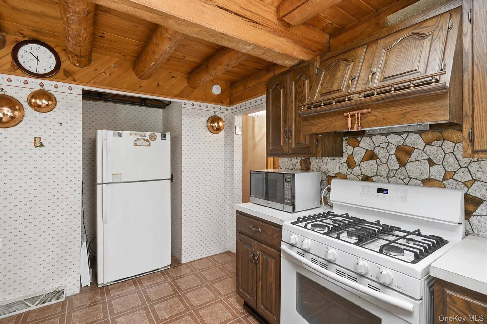 91 Airport Road, Highland, NY, 3 Bedrooms Bedrooms, 9 Rooms Rooms,2 BathroomsBathrooms,Residential,For Rent,Airport,0,1021387 91 Airport Road, Highland, NY, 3 Bedrooms Bedrooms, 9 Rooms Rooms,2 BathroomsBathrooms,Residential,For Rent,Airport,0,1021387