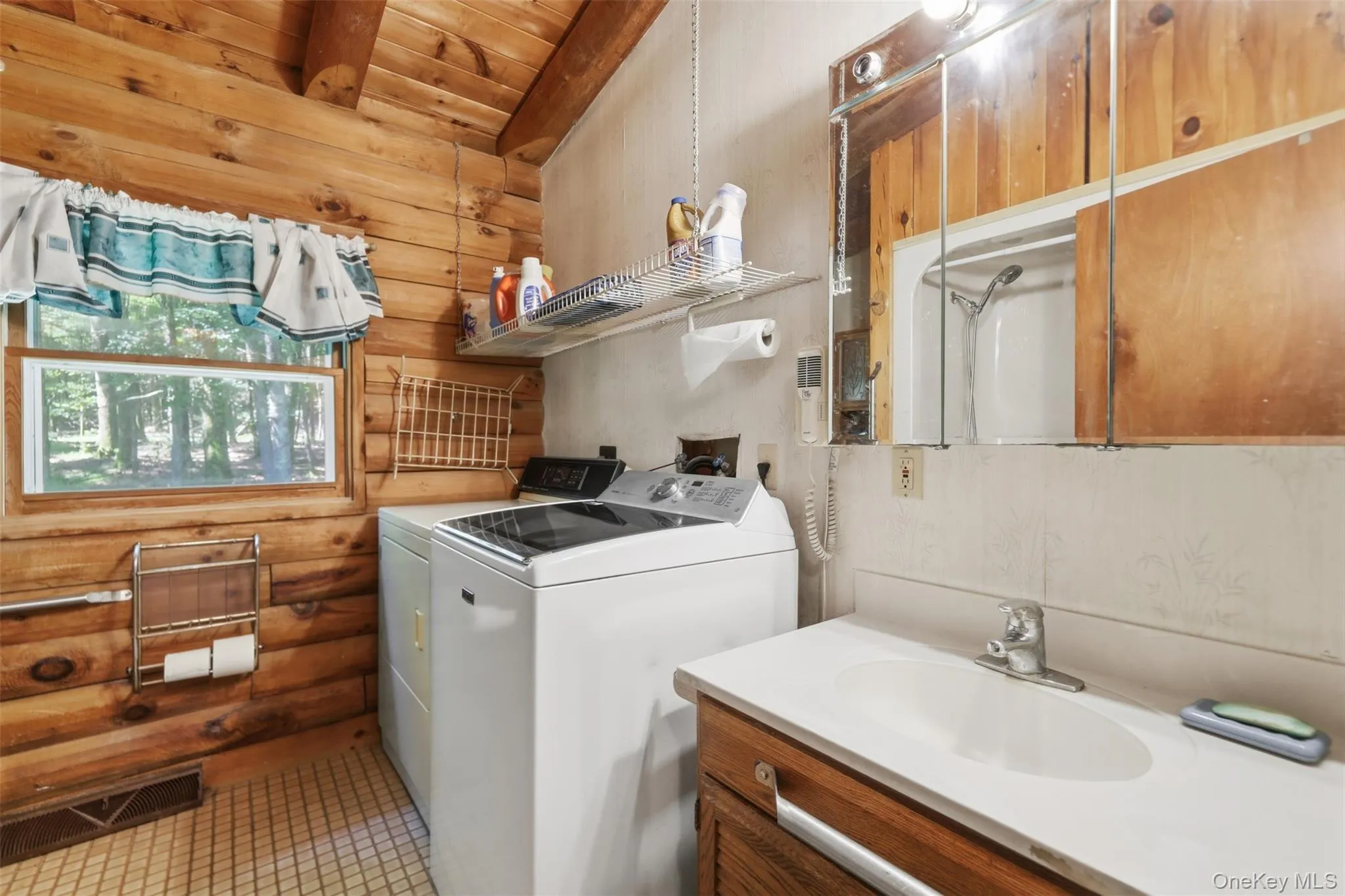 91 Airport Road, Highland, NY, 3 Bedrooms Bedrooms, 9 Rooms Rooms,2 BathroomsBathrooms,Residential,For Rent,Airport,0,1021387 91 Airport Road, Highland, NY, 3 Bedrooms Bedrooms, 9 Rooms Rooms,2 BathroomsBathrooms,Residential,For Rent,Airport,0,1021387