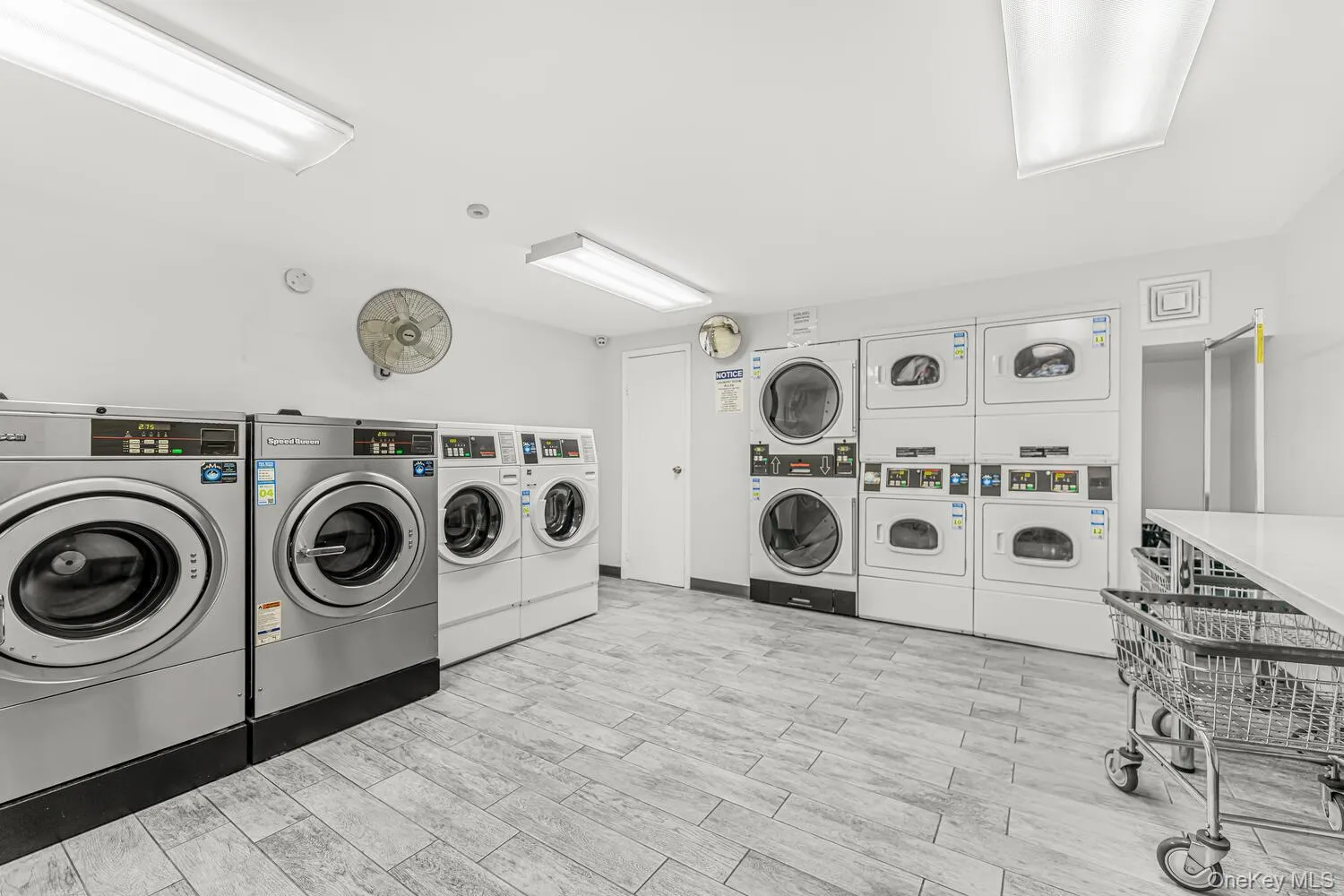 2035 Central Park Avenue, Yonkers, NY, 1 Room Rooms,1 BathroomBathrooms,Residential Lease,For Rent,Central Park,0,1021404 2035 Central Park Avenue, Yonkers, NY, 1 Room Rooms,1 BathroomBathrooms,Residential Lease,For Rent,Central Park,0,1021404