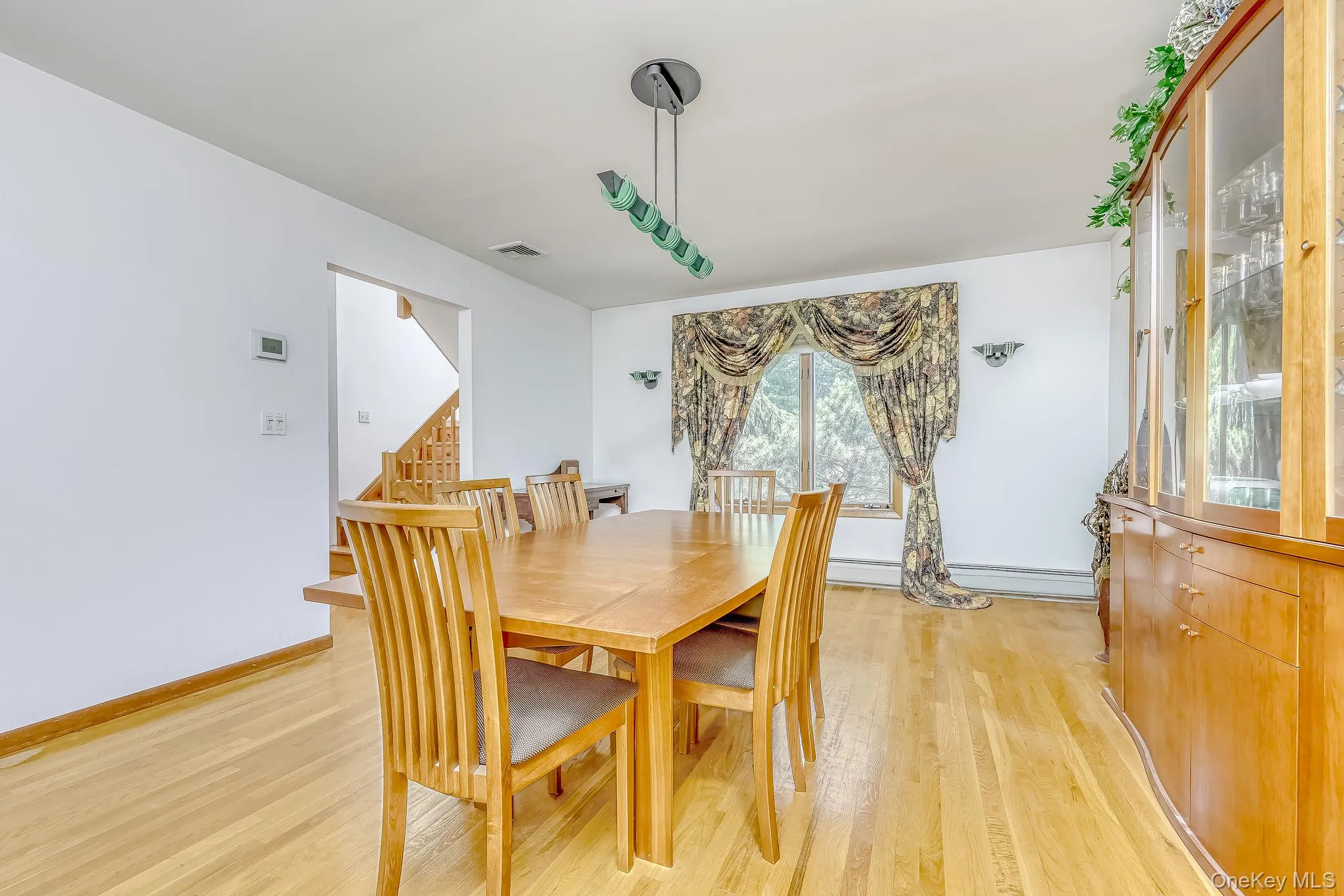 5 Zeck Court, Ramapo, NY, 5 Bedrooms Bedrooms, 10 Rooms Rooms,3 BathroomsBathrooms,Residential,For Rent,Zeck,0,1021410 5 Zeck Court, Ramapo, NY, 5 Bedrooms Bedrooms, 10 Rooms Rooms,3 BathroomsBathrooms,Residential,For Rent,Zeck,0,1021410