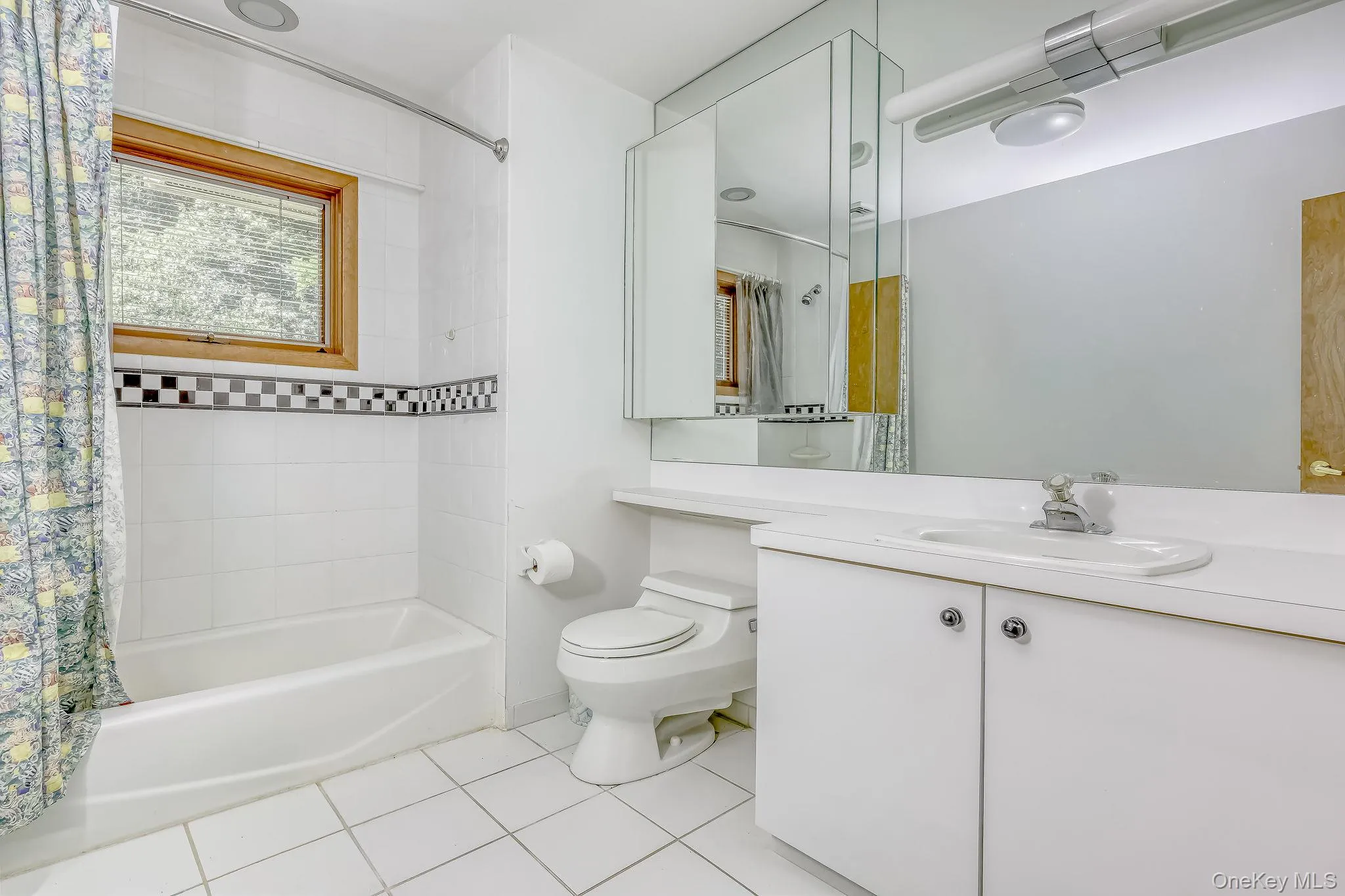 5 Zeck Court, Ramapo, NY, 5 Bedrooms Bedrooms, 10 Rooms Rooms,3 BathroomsBathrooms,Residential,For Rent,Zeck,0,1021410 5 Zeck Court, Ramapo, NY, 5 Bedrooms Bedrooms, 10 Rooms Rooms,3 BathroomsBathrooms,Residential,For Rent,Zeck,0,1021410