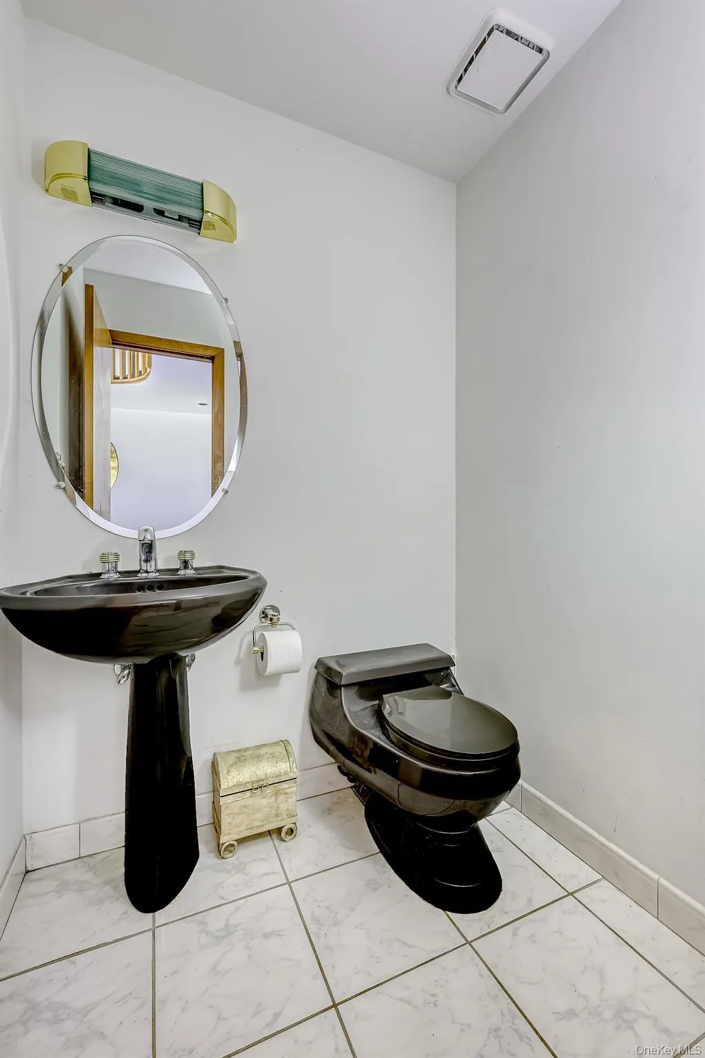 5 Zeck Court, Ramapo, NY, 5 Bedrooms Bedrooms, 10 Rooms Rooms,3 BathroomsBathrooms,Residential,For Rent,Zeck,0,1021410 5 Zeck Court, Ramapo, NY, 5 Bedrooms Bedrooms, 10 Rooms Rooms,3 BathroomsBathrooms,Residential,For Rent,Zeck,0,1021410
