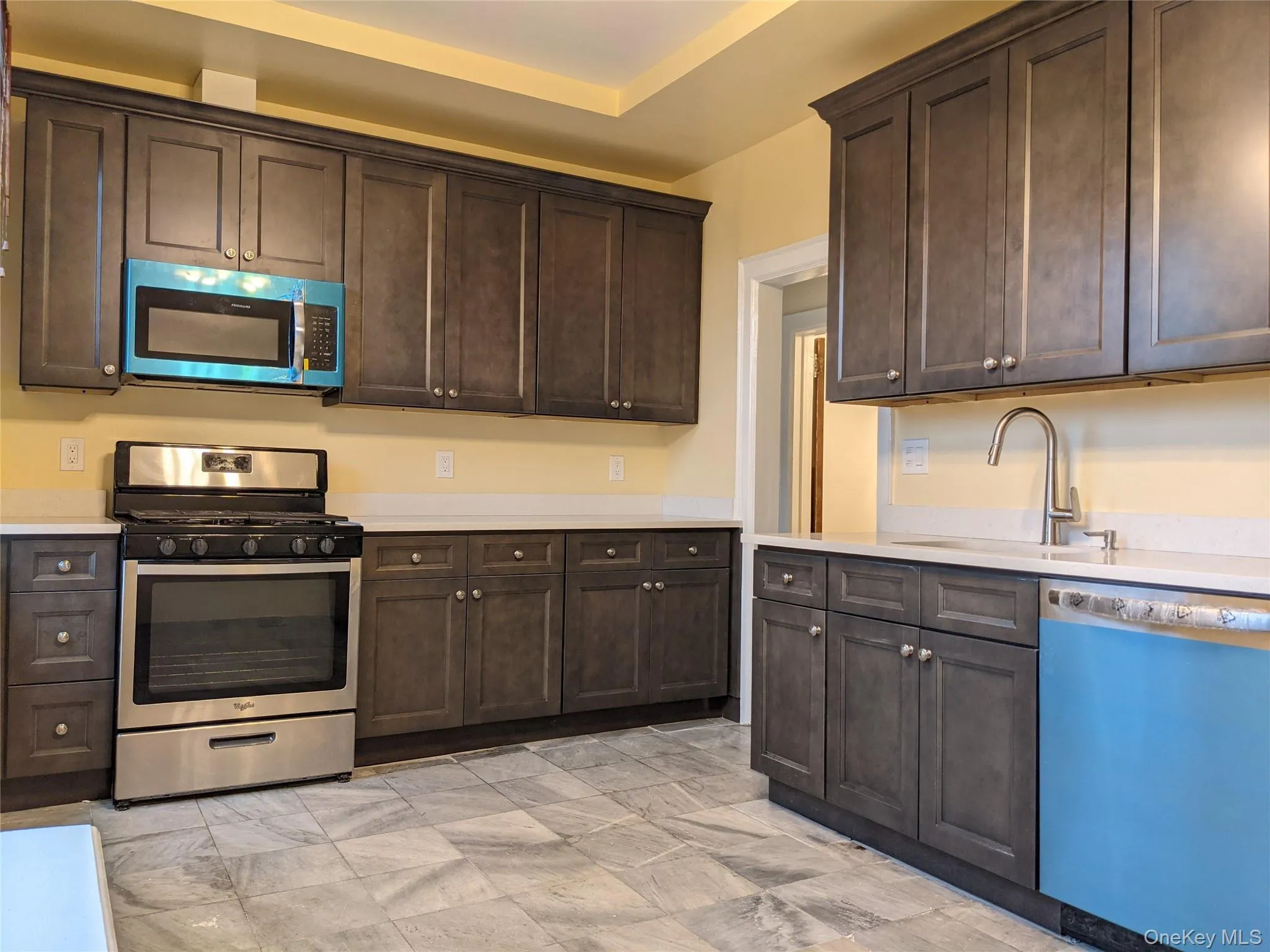 26 Coligni Avenue, New Rochelle, NY, 3 Bedrooms Bedrooms, 6 Rooms Rooms,1 BathroomBathrooms,Residential Lease,For Rent,Coligni,0,1021415 26 Coligni Avenue, New Rochelle, NY, 3 Bedrooms Bedrooms, 6 Rooms Rooms,1 BathroomBathrooms,Residential Lease,For Rent,Coligni,0,1021415