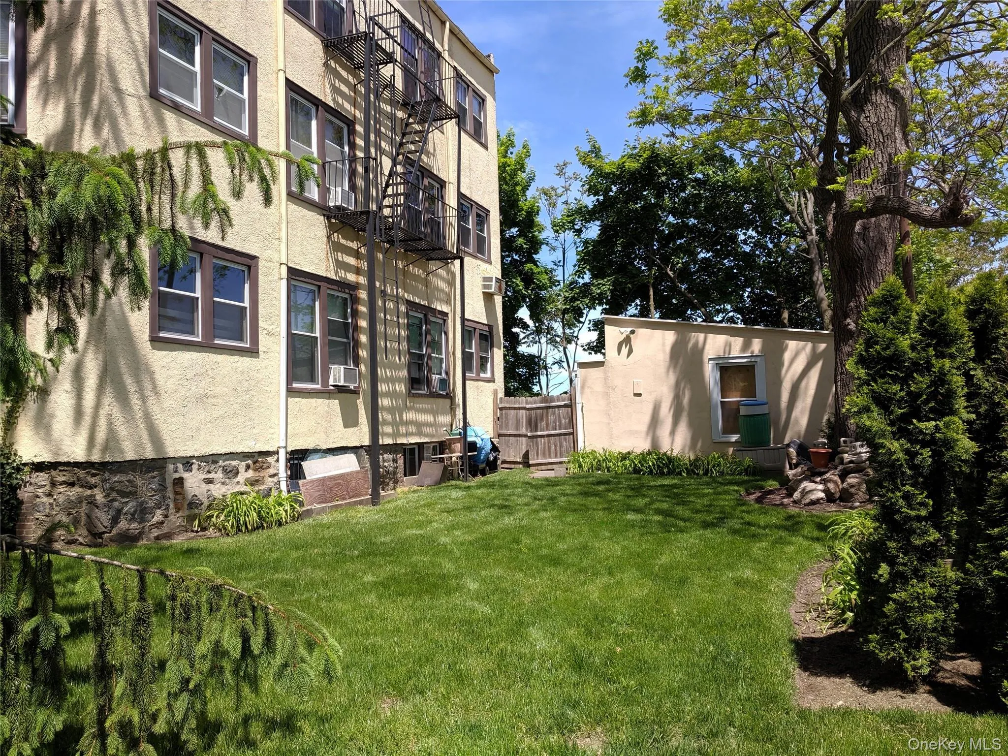26 Coligni Avenue, New Rochelle, NY, 3 Bedrooms Bedrooms, 6 Rooms Rooms,1 BathroomBathrooms,Residential Lease,For Rent,Coligni,0,1021415 26 Coligni Avenue, New Rochelle, NY, 3 Bedrooms Bedrooms, 6 Rooms Rooms,1 BathroomBathrooms,Residential Lease,For Rent,Coligni,0,1021415