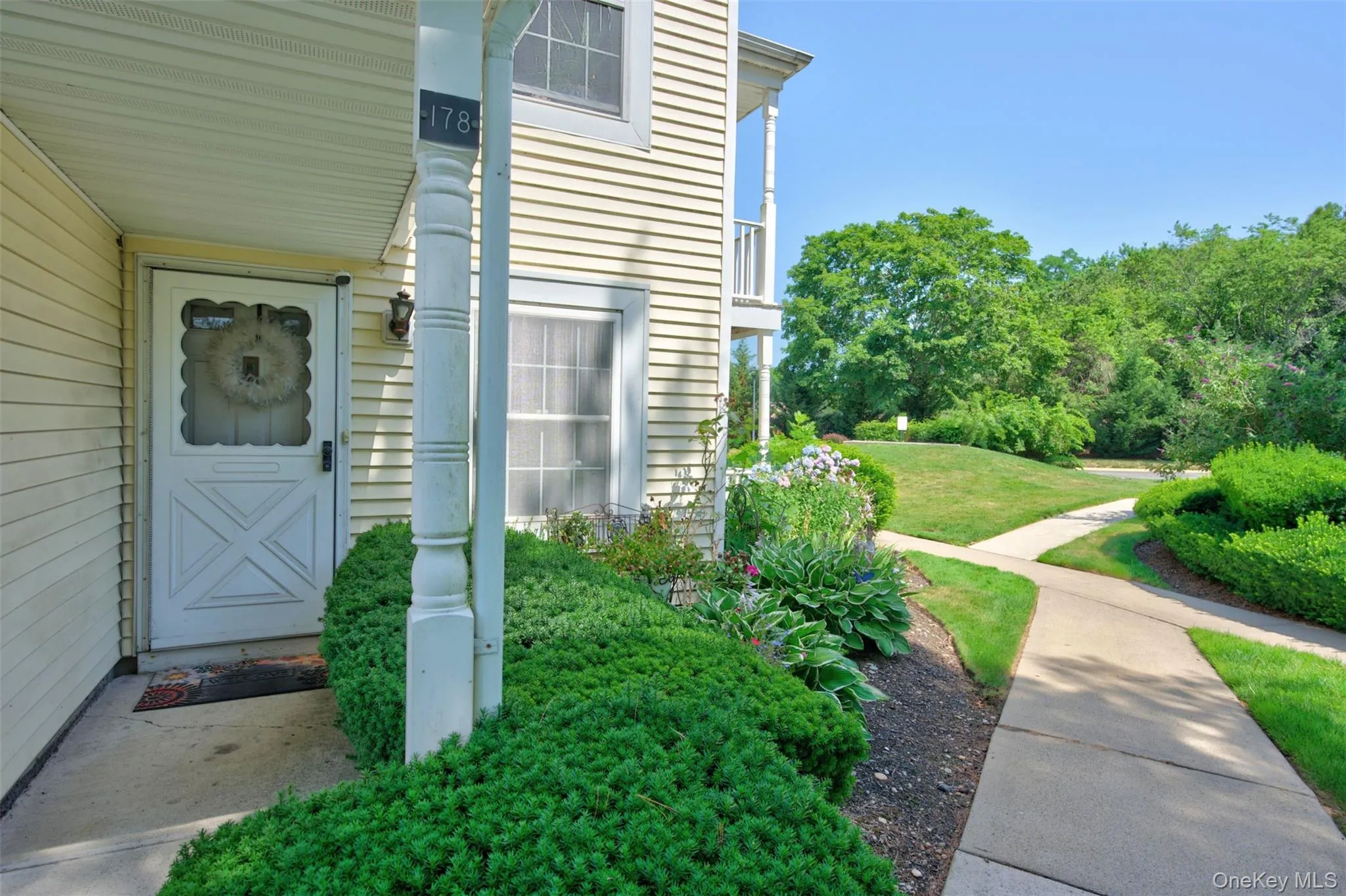 178 Fairview Circle, Brookhaven, NY, 2 Bedrooms Bedrooms, 6 Rooms Rooms,2 BathroomsBathrooms,Residential,For Rent,Fairview,0,1021419 178 Fairview Circle, Brookhaven, NY, 2 Bedrooms Bedrooms, 6 Rooms Rooms,2 BathroomsBathrooms,Residential,For Rent,Fairview,0,1021419