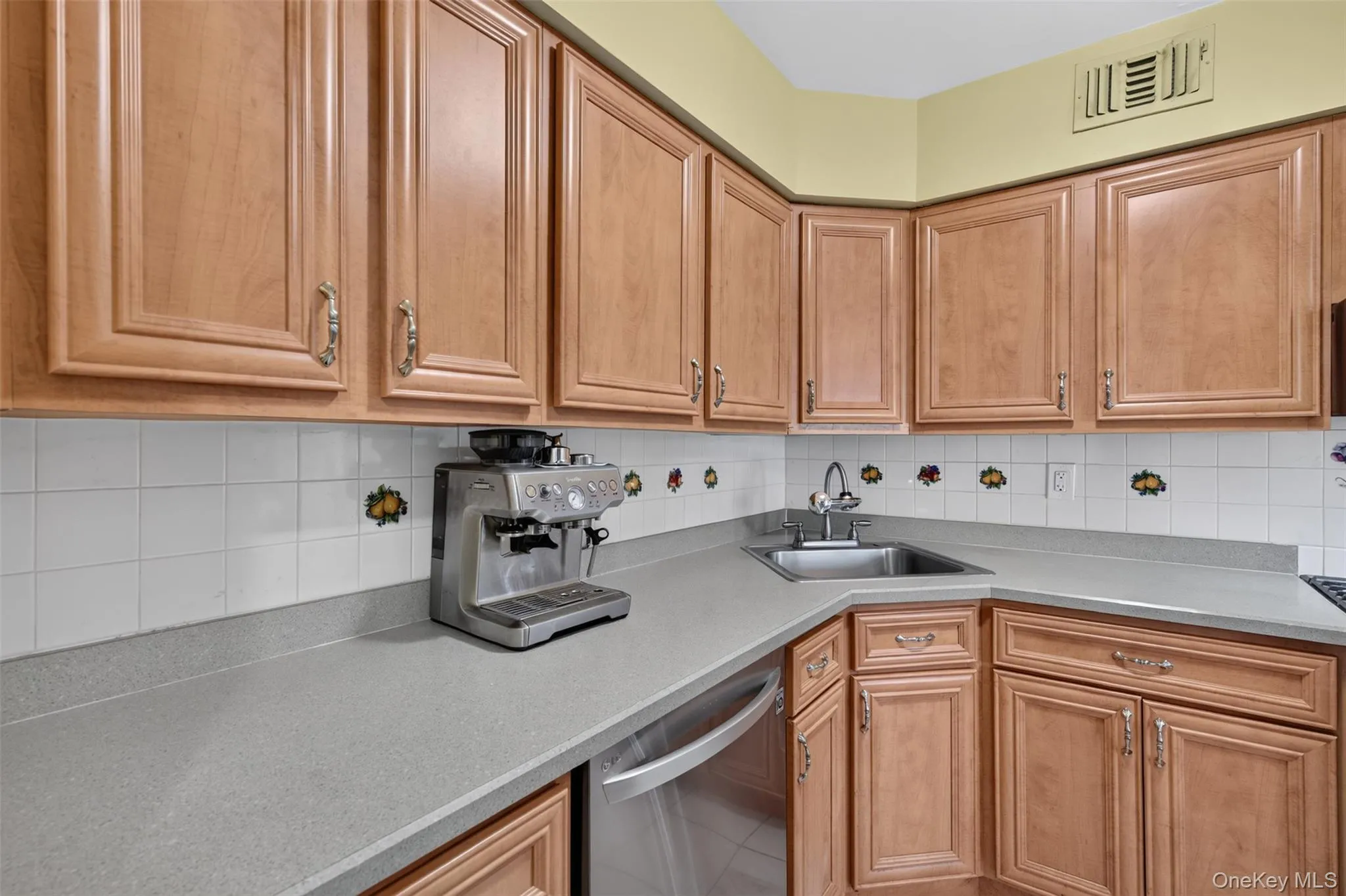 178 Fairview Circle, Brookhaven, NY, 2 Bedrooms Bedrooms, 6 Rooms Rooms,2 BathroomsBathrooms,Residential,For Rent,Fairview,0,1021419 178 Fairview Circle, Brookhaven, NY, 2 Bedrooms Bedrooms, 6 Rooms Rooms,2 BathroomsBathrooms,Residential,For Rent,Fairview,0,1021419