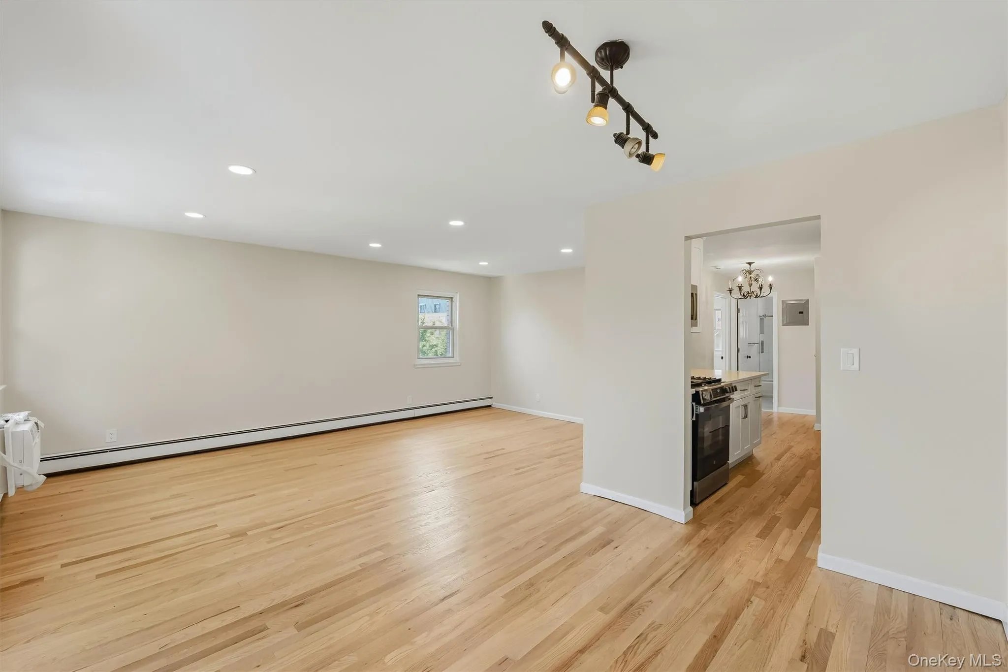 665 Pelham Road, New Rochelle, NY, 1 Bedroom Bedrooms, 4 Rooms Rooms,1 BathroomBathrooms,Residential,For Rent,Pelham,0,1021422 665 Pelham Road, New Rochelle, NY, 1 Bedroom Bedrooms, 4 Rooms Rooms,1 BathroomBathrooms,Residential,For Rent,Pelham,0,1021422