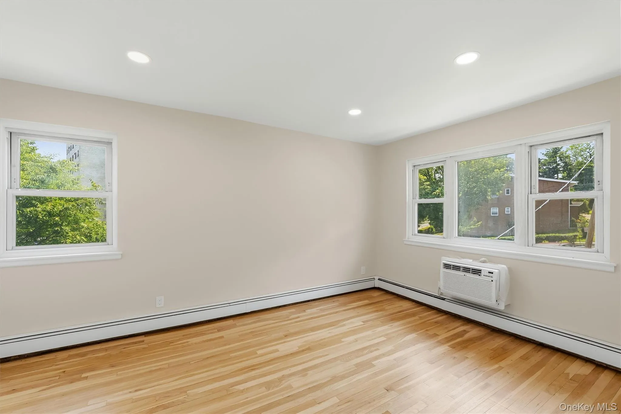 665 Pelham Road, New Rochelle, NY, 1 Bedroom Bedrooms, 4 Rooms Rooms,1 BathroomBathrooms,Residential,For Rent,Pelham,0,1021422 665 Pelham Road, New Rochelle, NY, 1 Bedroom Bedrooms, 4 Rooms Rooms,1 BathroomBathrooms,Residential,For Rent,Pelham,0,1021422