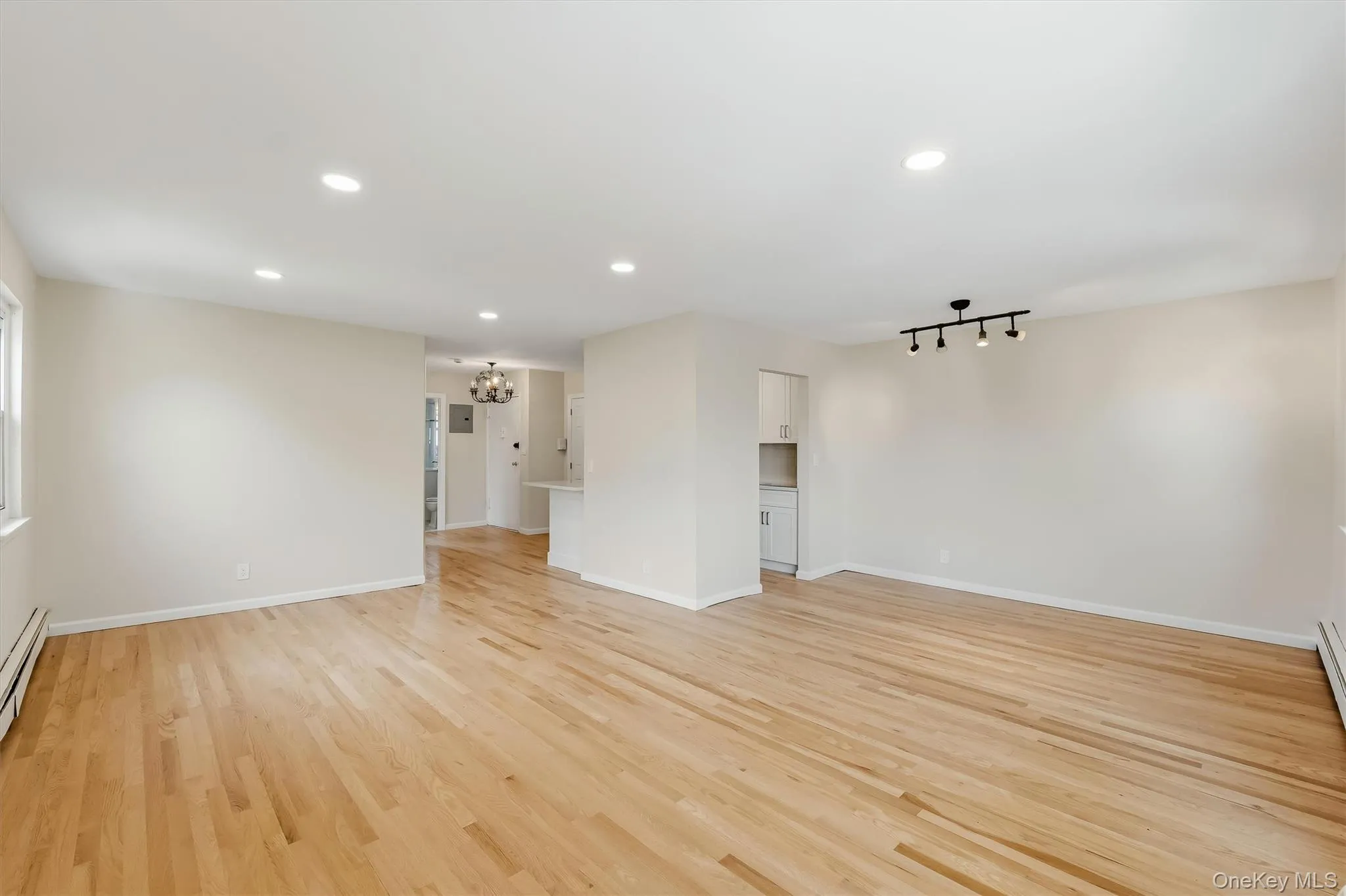 665 Pelham Road, New Rochelle, NY, 1 Bedroom Bedrooms, 4 Rooms Rooms,1 BathroomBathrooms,Residential,For Rent,Pelham,0,1021422 665 Pelham Road, New Rochelle, NY, 1 Bedroom Bedrooms, 4 Rooms Rooms,1 BathroomBathrooms,Residential,For Rent,Pelham,0,1021422