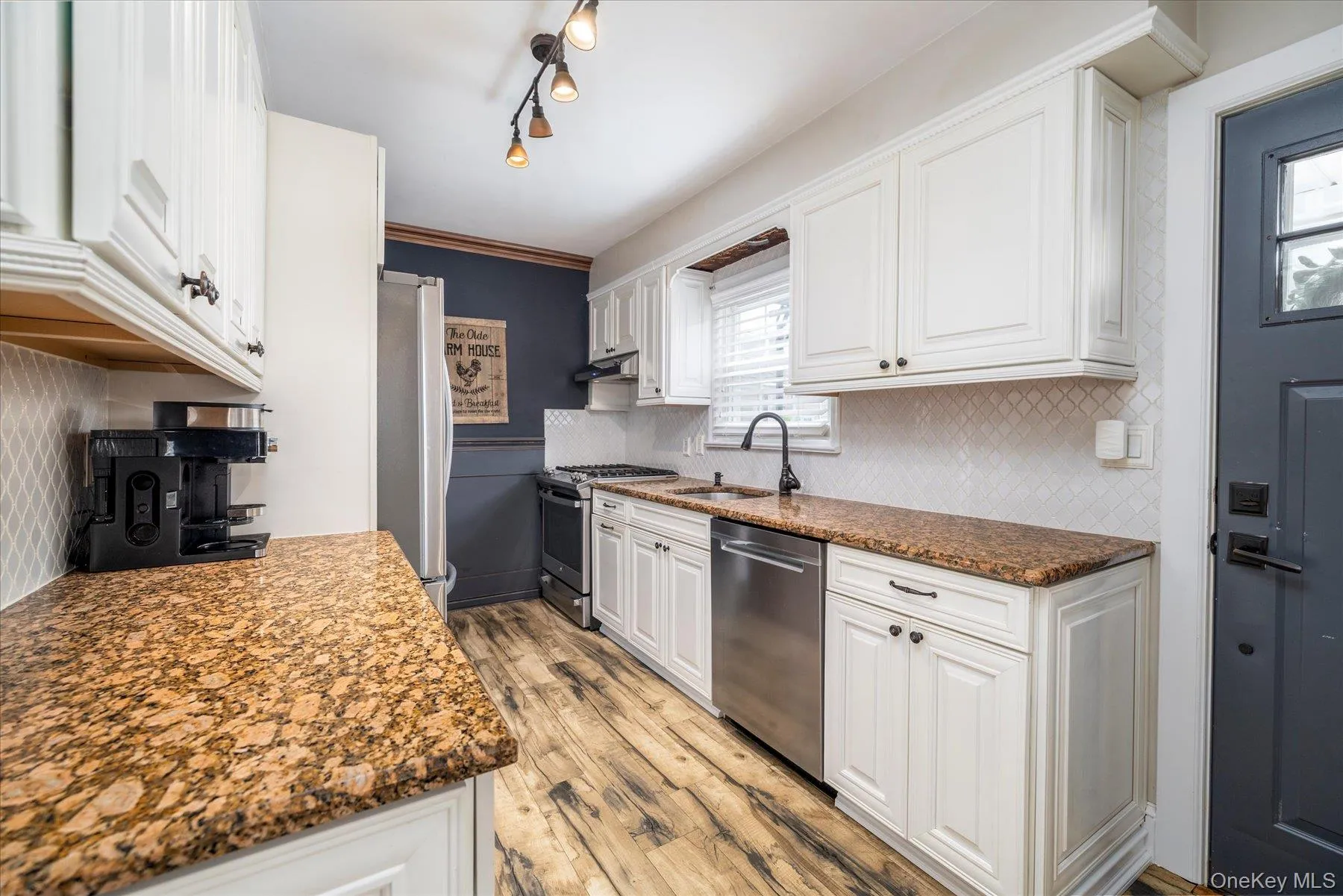 10 Woodland Avenue, Hempstead, NY, 3 Bedrooms Bedrooms, 7 Rooms Rooms,2 BathroomsBathrooms,Residential,For Rent,Woodland,0,1021423 10 Woodland Avenue, Hempstead, NY, 3 Bedrooms Bedrooms, 7 Rooms Rooms,2 BathroomsBathrooms,Residential,For Rent,Woodland,0,1021423