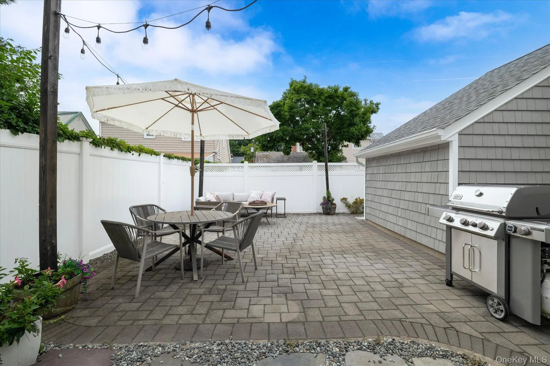 Rear Patio with pavers Rear Patio with pavers