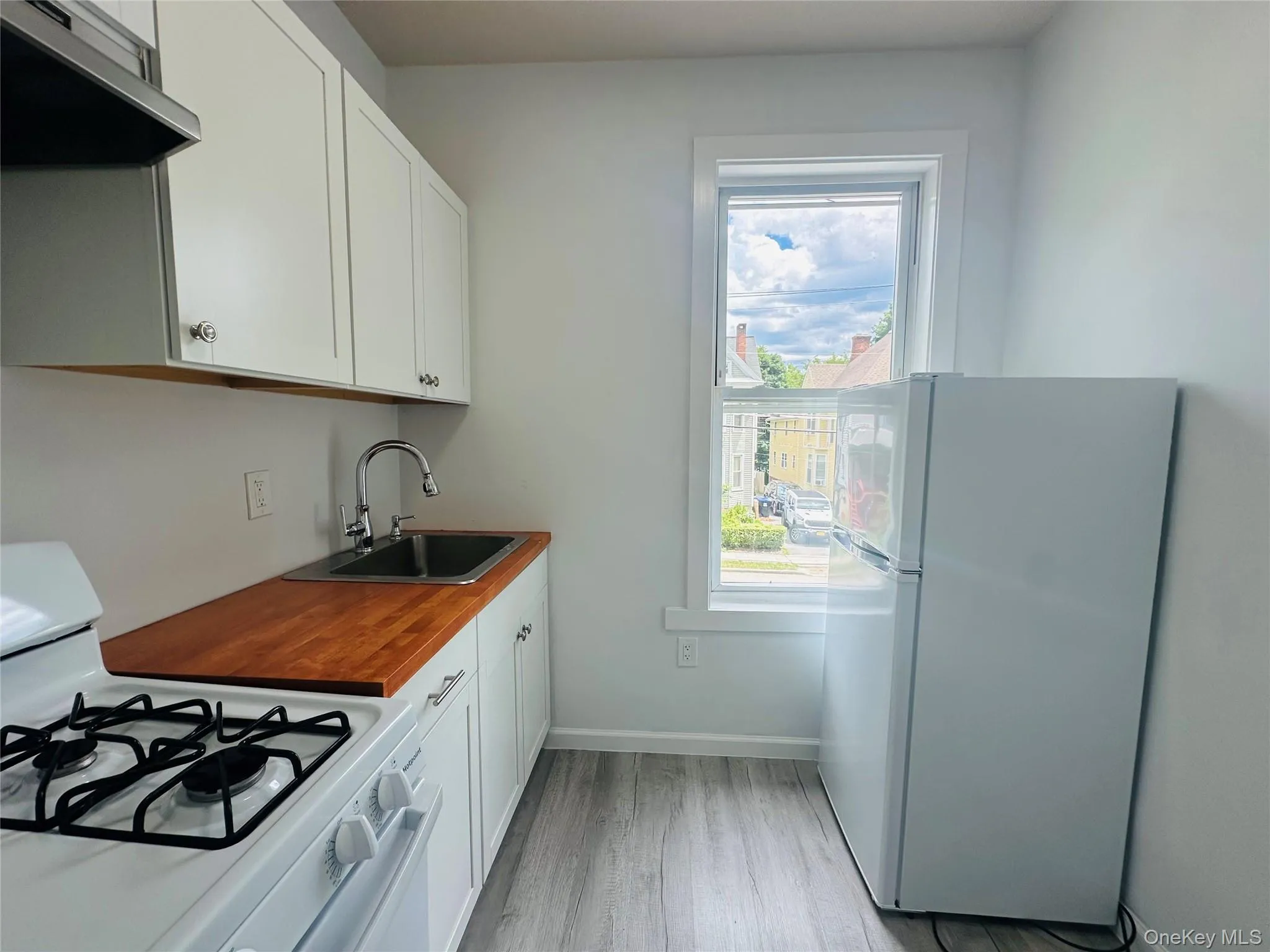 86.5 Garden Street, Poughkeepsie, NY, 3 Rooms Rooms,1 BathroomBathrooms,Residential Lease,For Rent,Garden,0,1021427 86.5 Garden Street, Poughkeepsie, NY, 3 Rooms Rooms,1 BathroomBathrooms,Residential Lease,For Rent,Garden,0,1021427
