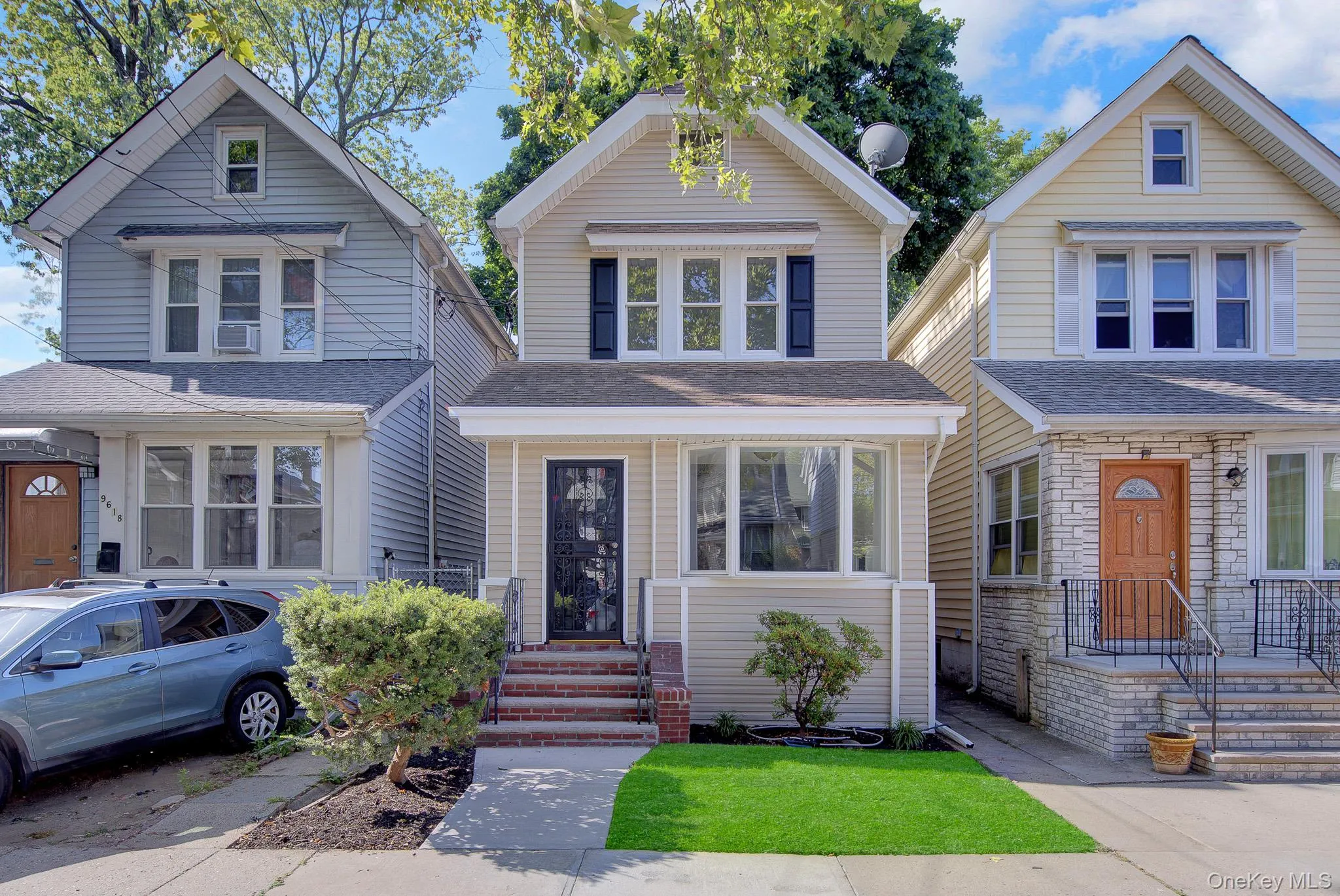 96-16 91st Drive, New York, NY, 3 Bedrooms Bedrooms, 6 Rooms Rooms,2 BathroomsBathrooms,Residential,For Rent,91st,0,1021428 96-16 91st Drive, New York, NY, 3 Bedrooms Bedrooms, 6 Rooms Rooms,2 BathroomsBathrooms,Residential,For Rent,91st,0,1021428