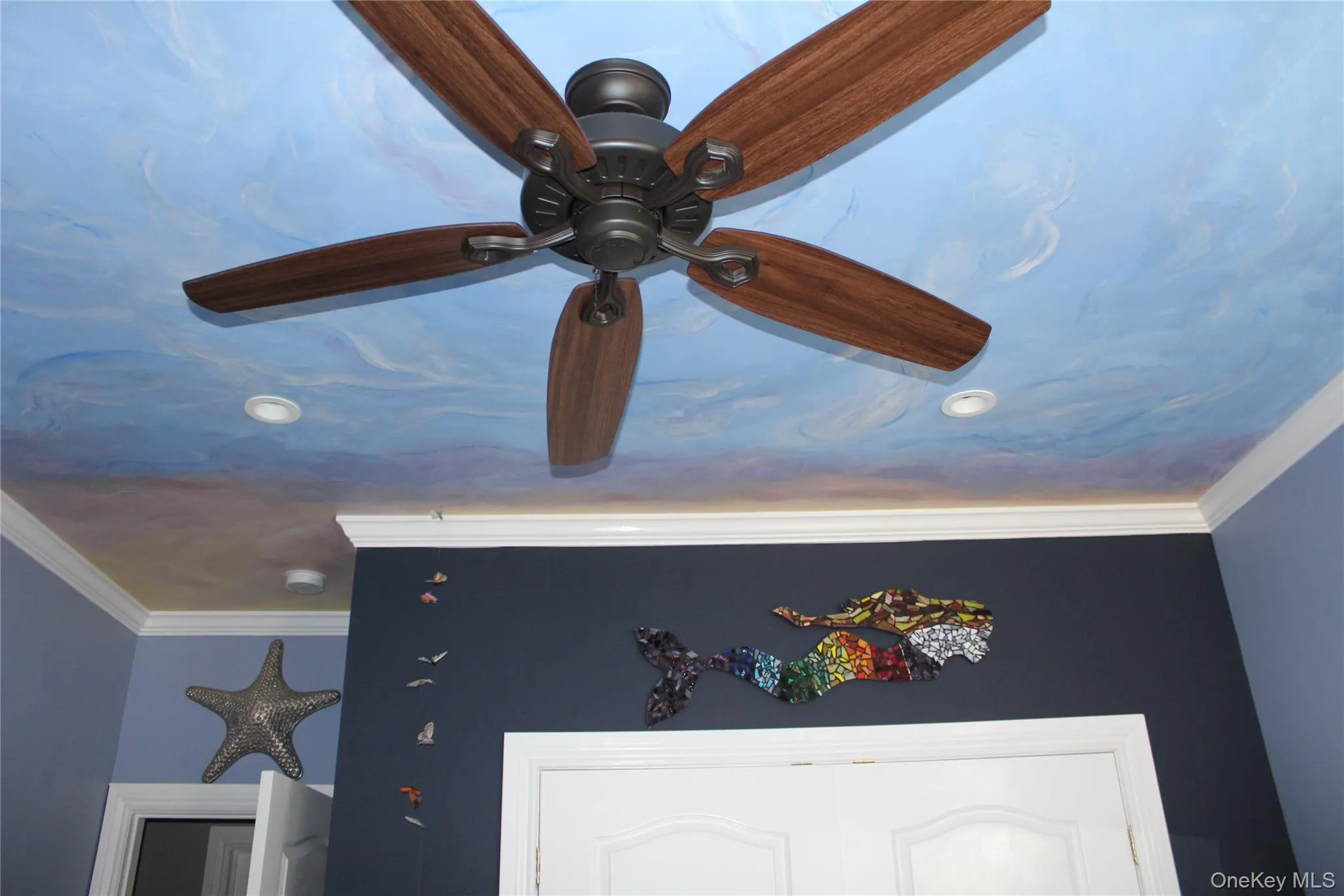 Ceiling Ceiling