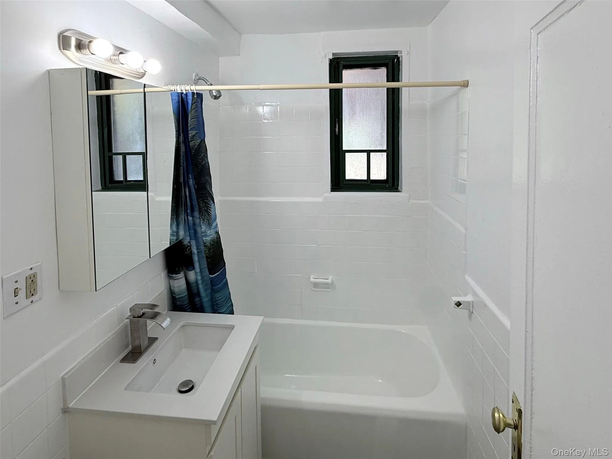 1651 Metropolitan Avenue, New York, NY, 1 Bedroom Bedrooms, 3 Rooms Rooms,1 BathroomBathrooms,Residential,For Rent,Metropolitan,0,1021440 1651 Metropolitan Avenue, New York, NY, 1 Bedroom Bedrooms, 3 Rooms Rooms,1 BathroomBathrooms,Residential,For Rent,Metropolitan,0,1021440
