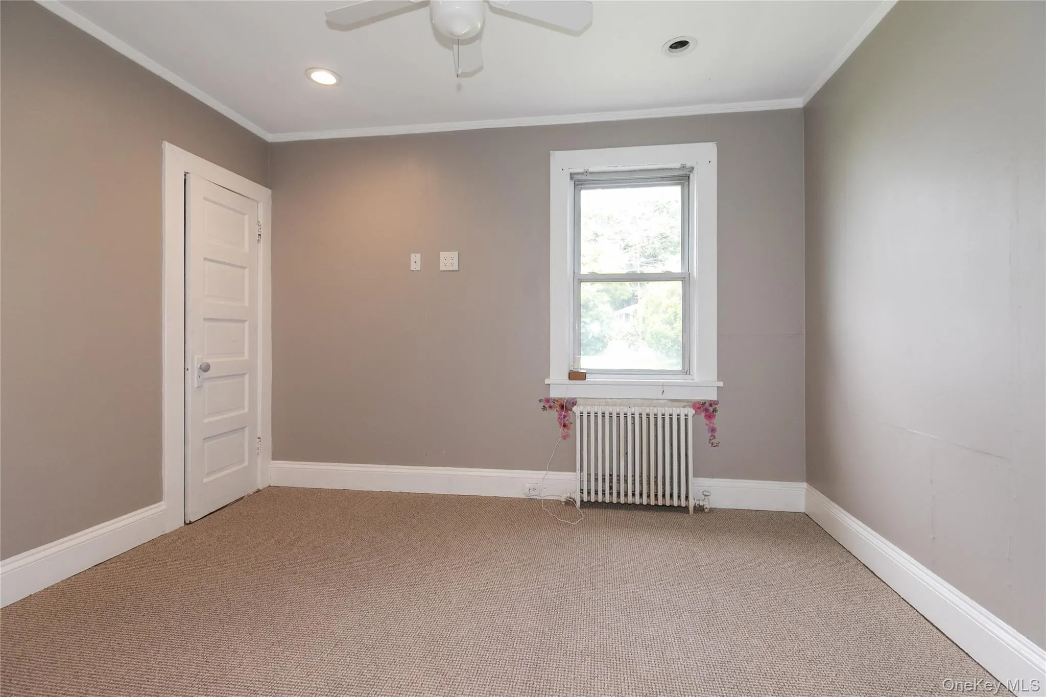 44 Perry Avenue, Oyster Bay, NY, 3 Bedrooms Bedrooms, 8 Rooms Rooms,2 BathroomsBathrooms,Residential,For Rent,Perry,0,1021442 44 Perry Avenue, Oyster Bay, NY, 3 Bedrooms Bedrooms, 8 Rooms Rooms,2 BathroomsBathrooms,Residential,For Rent,Perry,0,1021442