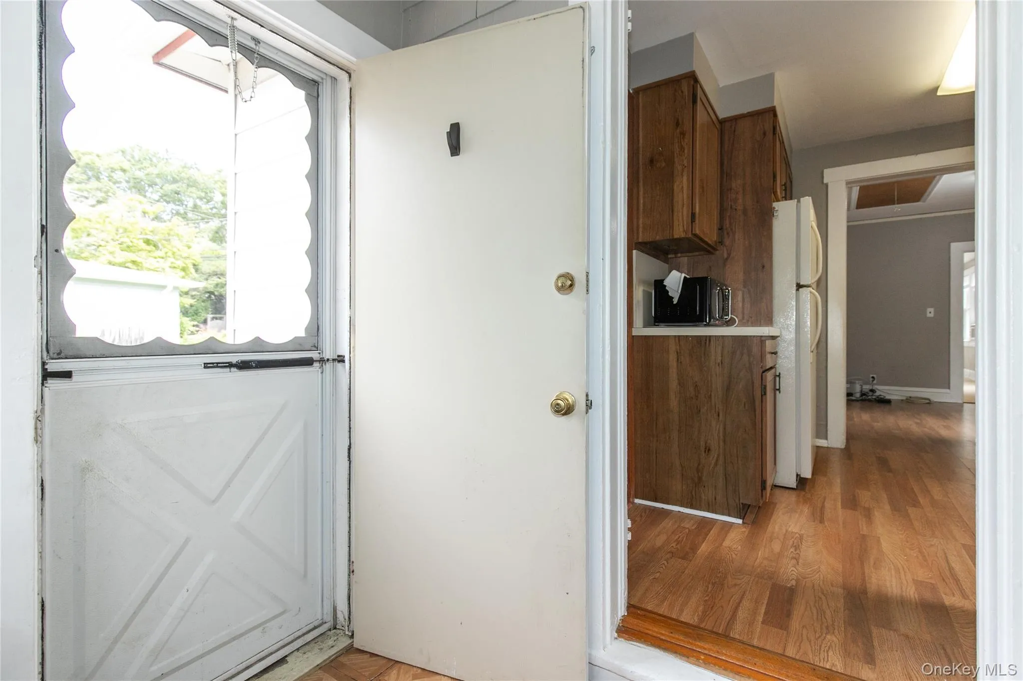 44 Perry Avenue, Oyster Bay, NY, 3 Bedrooms Bedrooms, 8 Rooms Rooms,2 BathroomsBathrooms,Residential,For Rent,Perry,0,1021442 44 Perry Avenue, Oyster Bay, NY, 3 Bedrooms Bedrooms, 8 Rooms Rooms,2 BathroomsBathrooms,Residential,For Rent,Perry,0,1021442