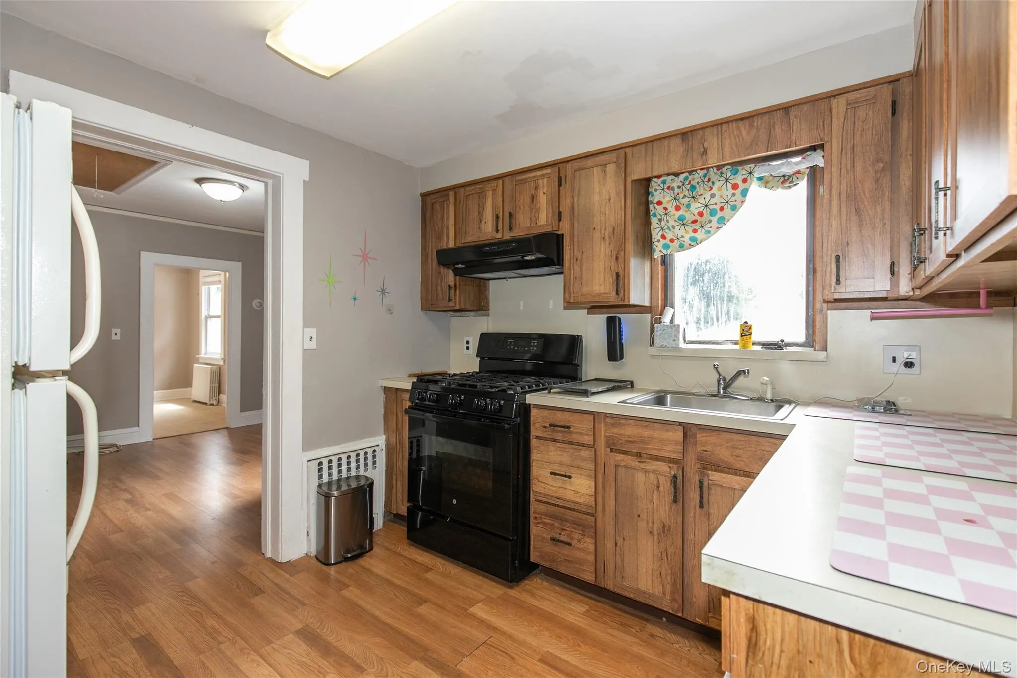 44 Perry Avenue, Oyster Bay, NY, 3 Bedrooms Bedrooms, 8 Rooms Rooms,2 BathroomsBathrooms,Residential,For Rent,Perry,0,1021442 44 Perry Avenue, Oyster Bay, NY, 3 Bedrooms Bedrooms, 8 Rooms Rooms,2 BathroomsBathrooms,Residential,For Rent,Perry,0,1021442