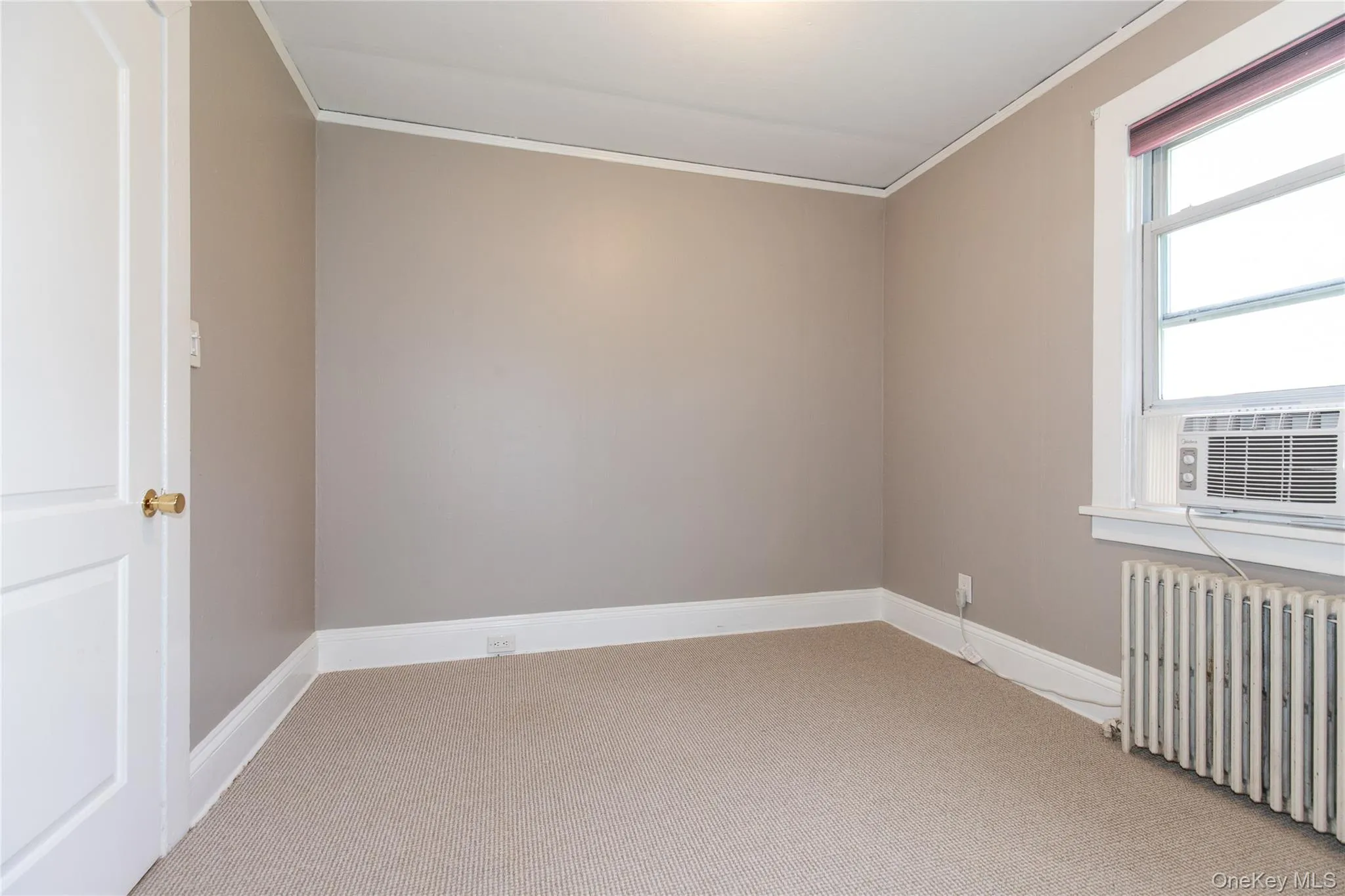44 Perry Avenue, Oyster Bay, NY, 3 Bedrooms Bedrooms, 8 Rooms Rooms,2 BathroomsBathrooms,Residential,For Rent,Perry,0,1021442 44 Perry Avenue, Oyster Bay, NY, 3 Bedrooms Bedrooms, 8 Rooms Rooms,2 BathroomsBathrooms,Residential,For Rent,Perry,0,1021442