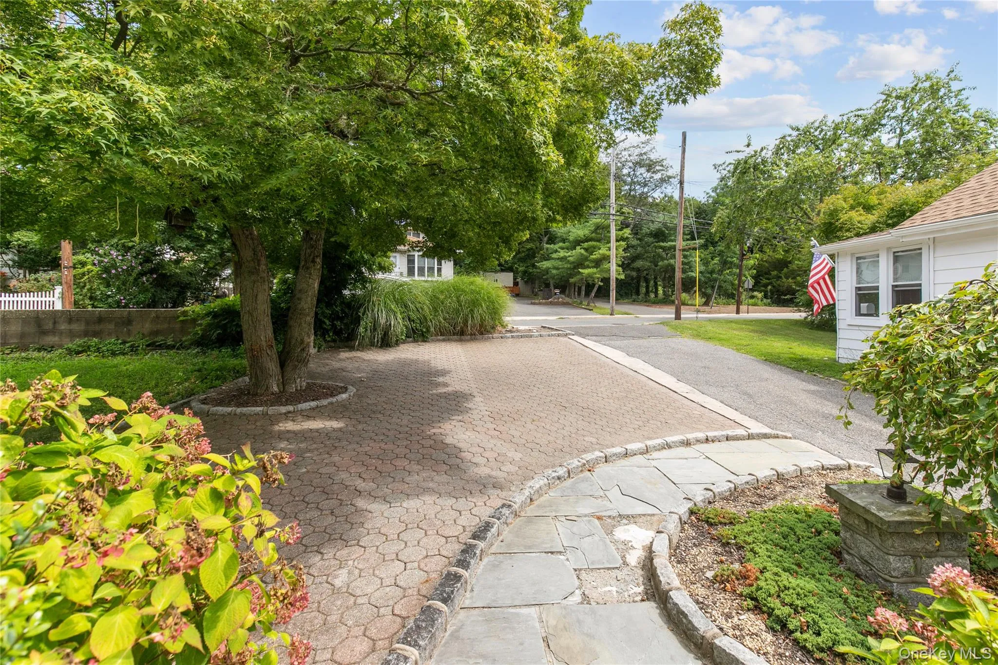 44 Perry Avenue, Oyster Bay, NY, 3 Bedrooms Bedrooms, 8 Rooms Rooms,2 BathroomsBathrooms,Residential,For Rent,Perry,0,1021442 44 Perry Avenue, Oyster Bay, NY, 3 Bedrooms Bedrooms, 8 Rooms Rooms,2 BathroomsBathrooms,Residential,For Rent,Perry,0,1021442
