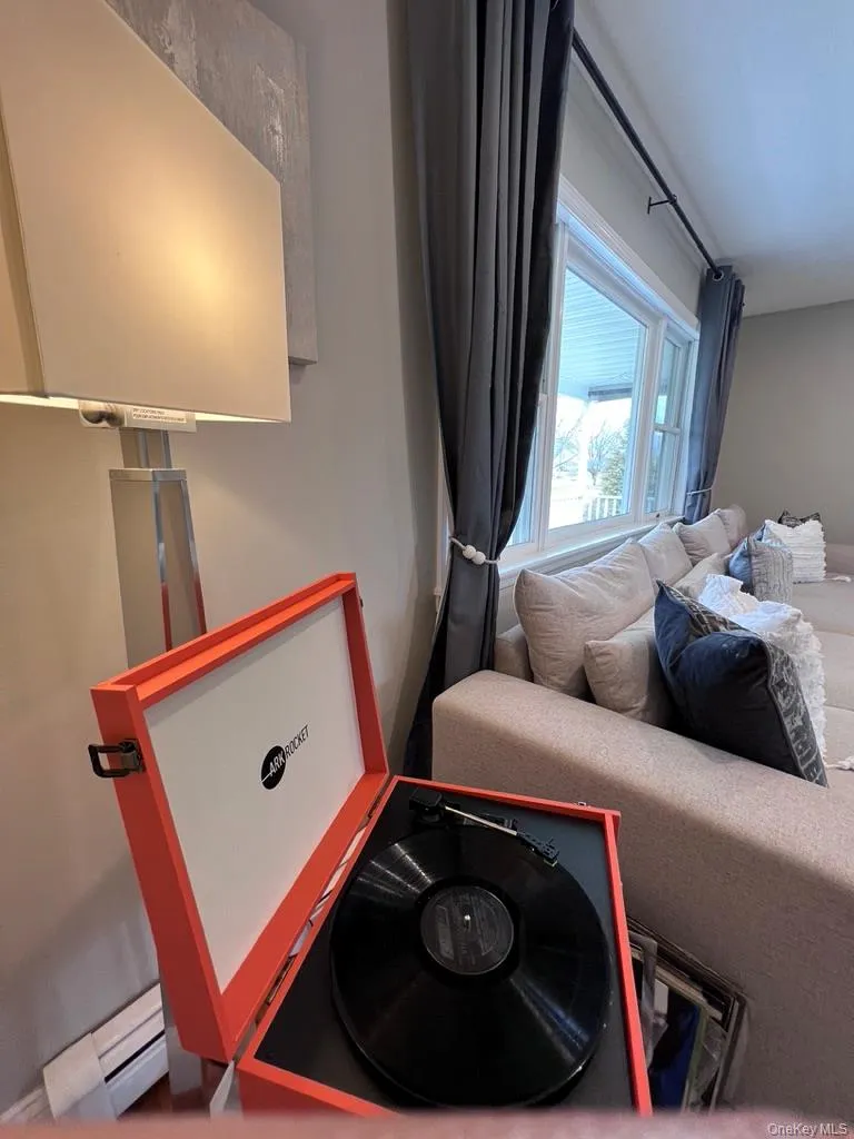 265 Old Field Court, Southold, NY, 3 Bedrooms Bedrooms, 10 Rooms Rooms,2 BathroomsBathrooms,Residential Lease,For Rent,Old Field,0,1021449 265 Old Field Court, Southold, NY, 3 Bedrooms Bedrooms, 10 Rooms Rooms,2 BathroomsBathrooms,Residential Lease,For Rent,Old Field,0,1021449