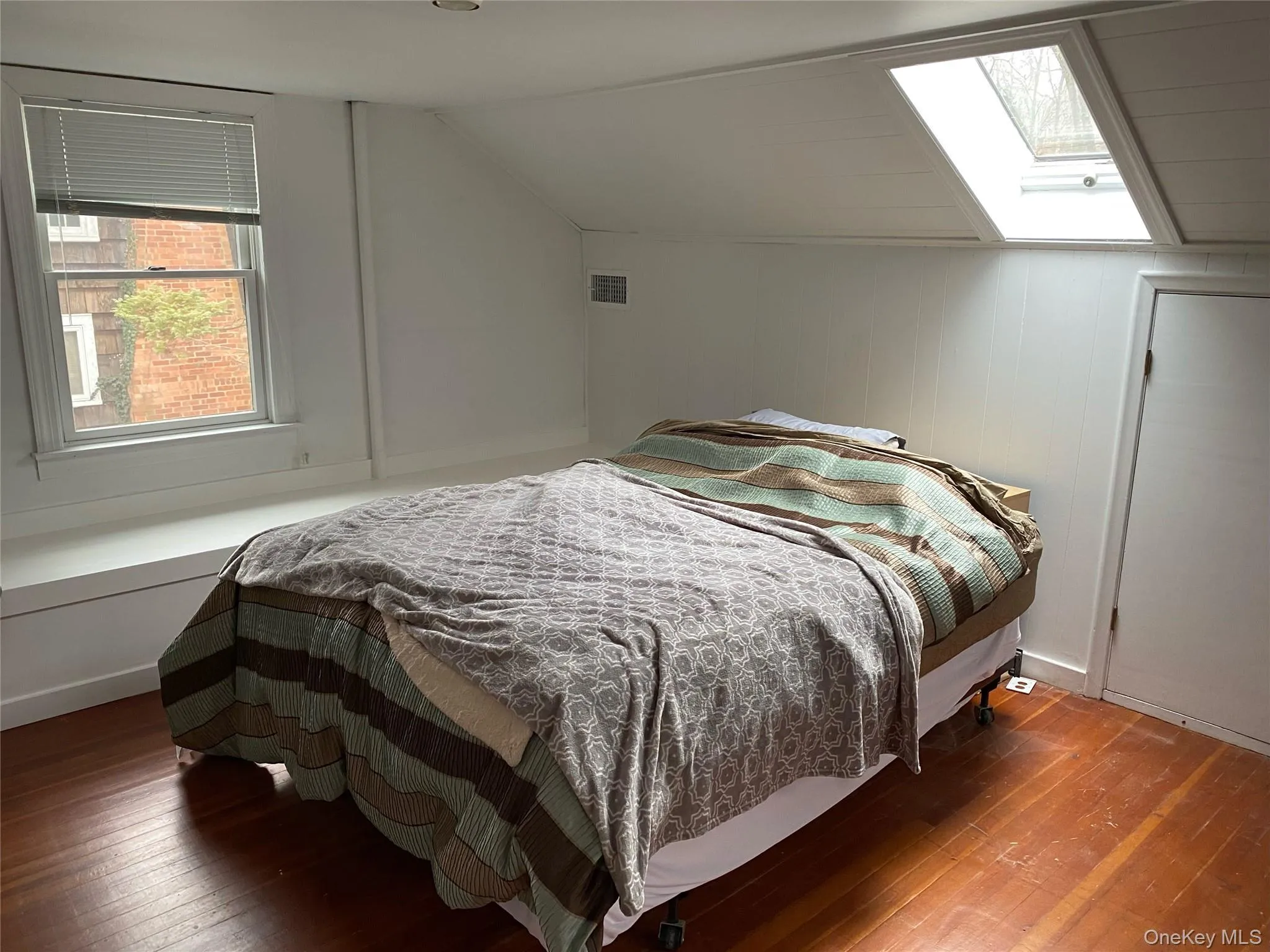 7 Chestnut Street, Brookhaven, NY, 3 Bedrooms Bedrooms, 6 Rooms Rooms,1 BathroomBathrooms,Residential Lease,For Rent,Chestnut,0,1021450 7 Chestnut Street, Brookhaven, NY, 3 Bedrooms Bedrooms, 6 Rooms Rooms,1 BathroomBathrooms,Residential Lease,For Rent,Chestnut,0,1021450
