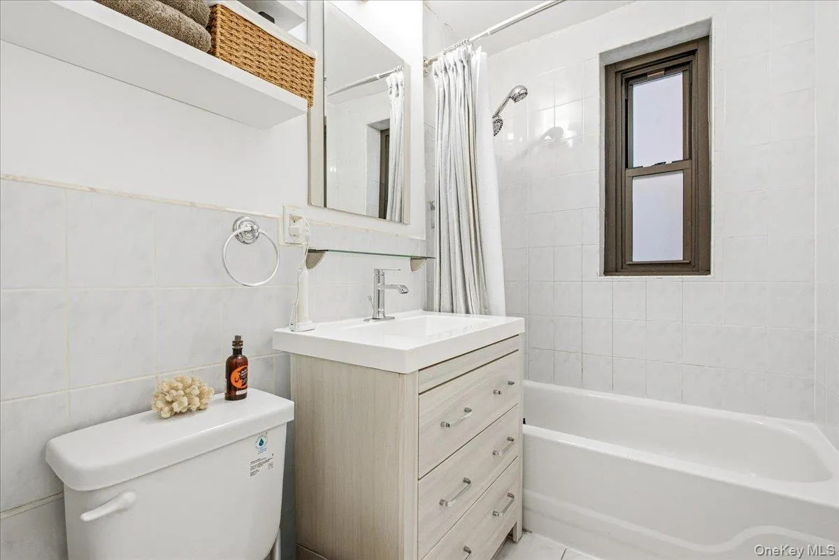 100-11 67th Road, New York, NY, 1 Bedroom Bedrooms, 4 Rooms Rooms,1 BathroomBathrooms,Residential,For Rent,67th,0,1021453 100-11 67th Road, New York, NY, 1 Bedroom Bedrooms, 4 Rooms Rooms,1 BathroomBathrooms,Residential,For Rent,67th,0,1021453