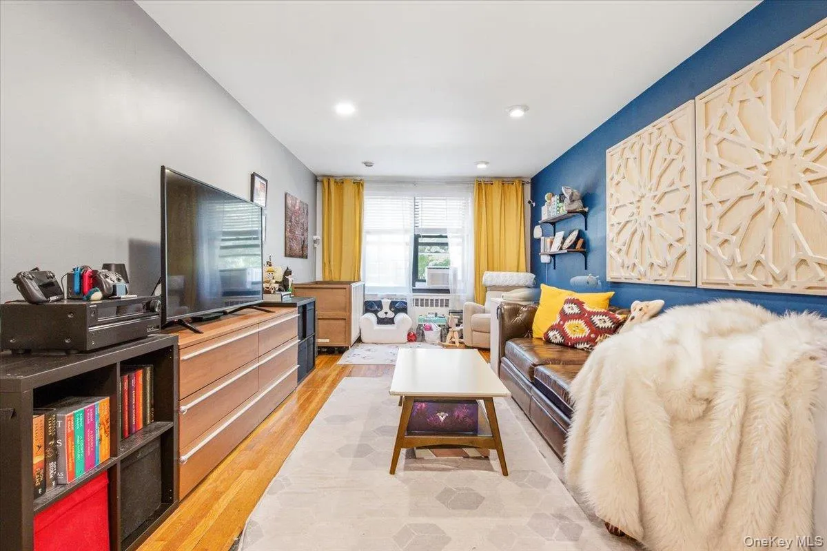 100-11 67th Road, New York, NY, 1 Bedroom Bedrooms, 4 Rooms Rooms,1 BathroomBathrooms,Residential,For Rent,67th,0,1021453 100-11 67th Road, New York, NY, 1 Bedroom Bedrooms, 4 Rooms Rooms,1 BathroomBathrooms,Residential,For Rent,67th,0,1021453