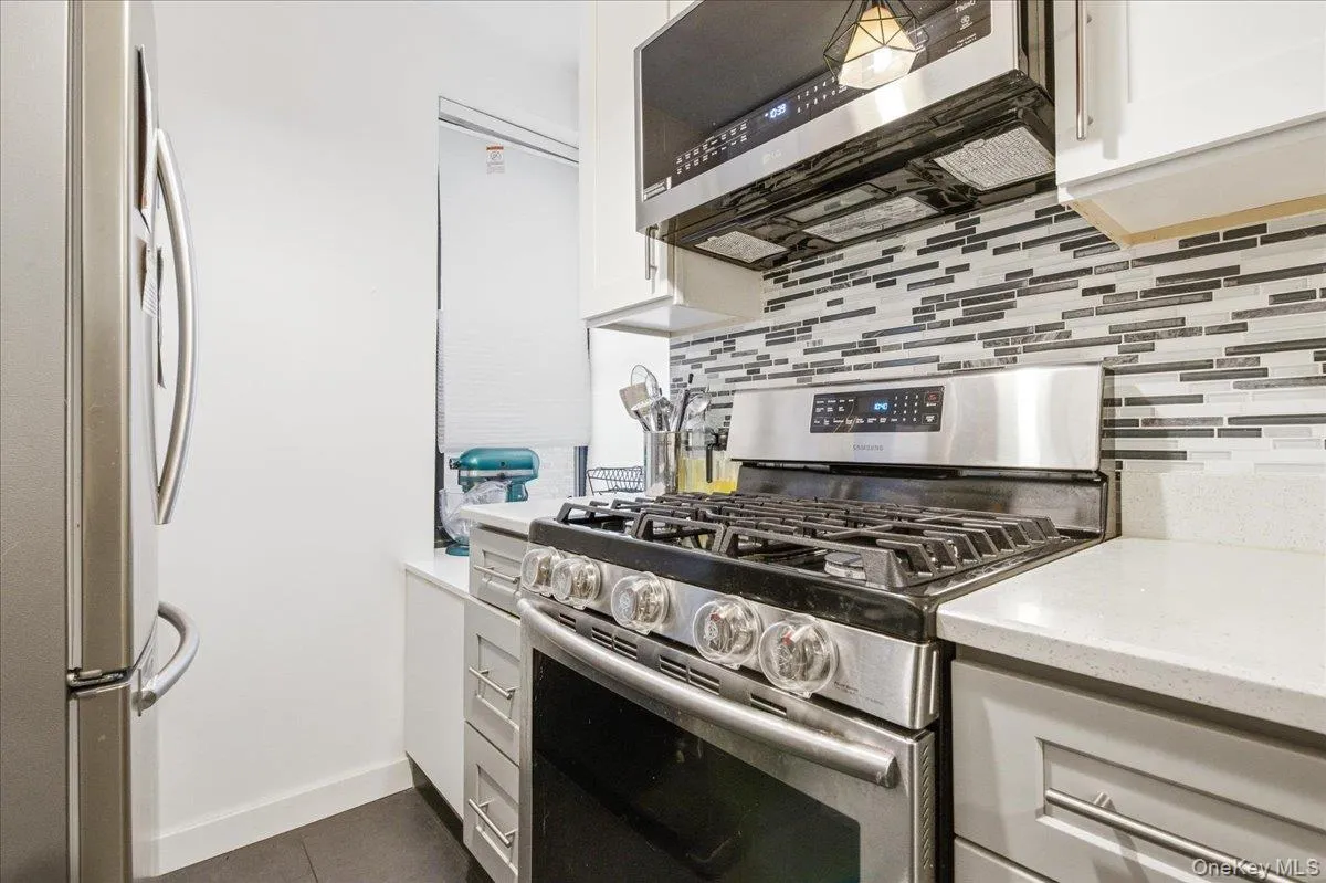 100-11 67th Road, New York, NY, 1 Bedroom Bedrooms, 4 Rooms Rooms,1 BathroomBathrooms,Residential,For Rent,67th,0,1021453 100-11 67th Road, New York, NY, 1 Bedroom Bedrooms, 4 Rooms Rooms,1 BathroomBathrooms,Residential,For Rent,67th,0,1021453